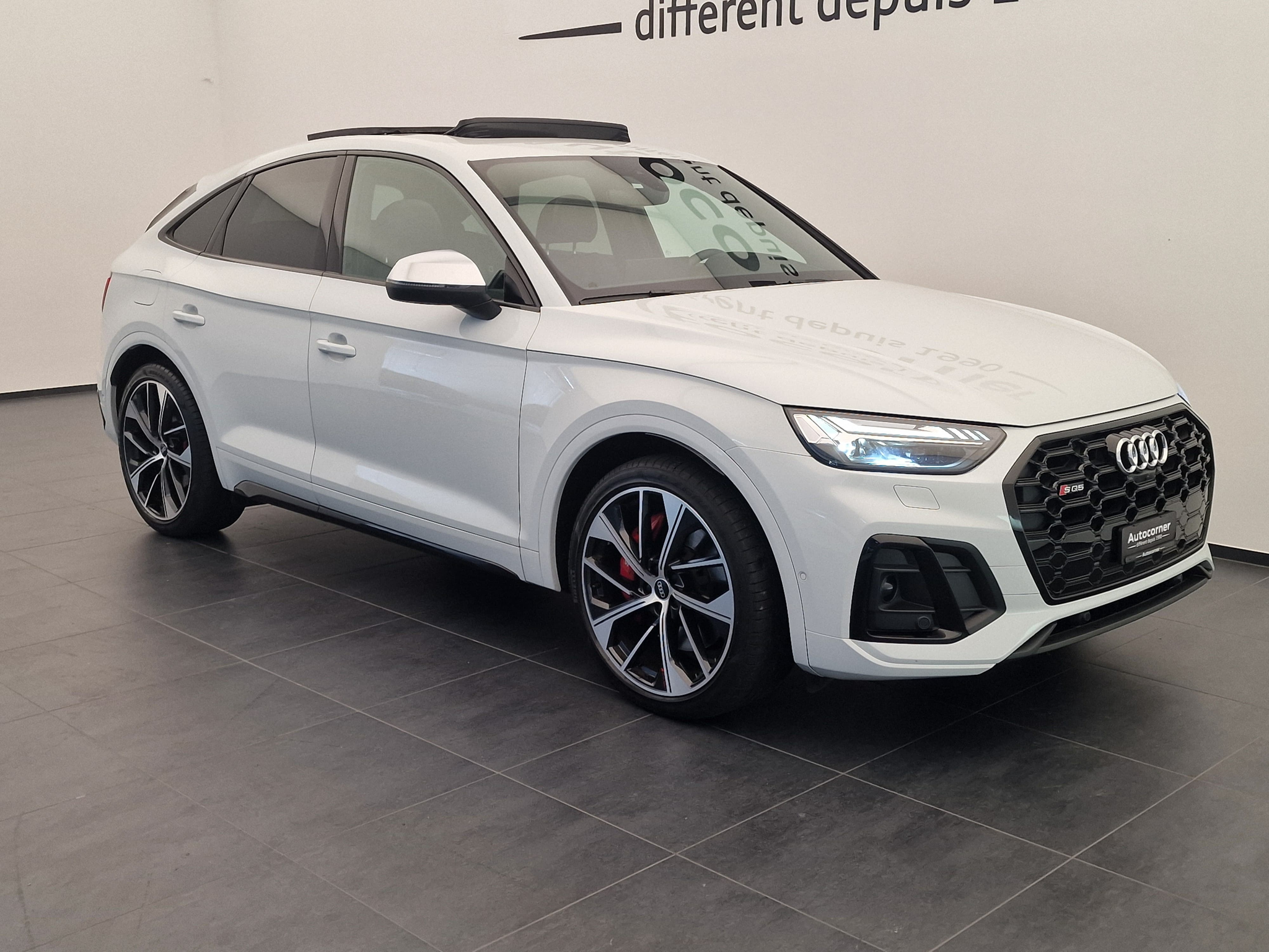 listing desktop thumbnail image 4