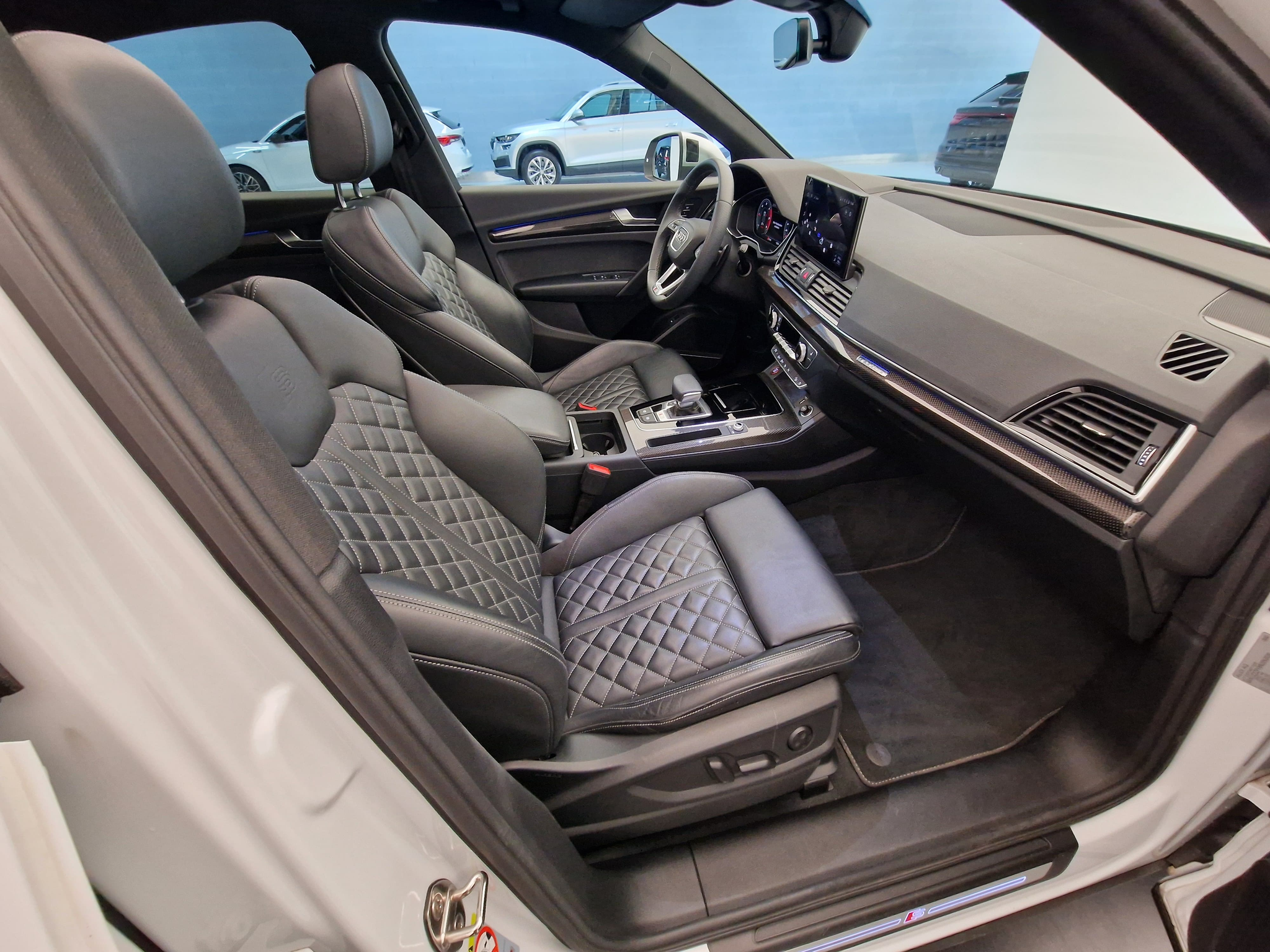 listing desktop thumbnail image 12