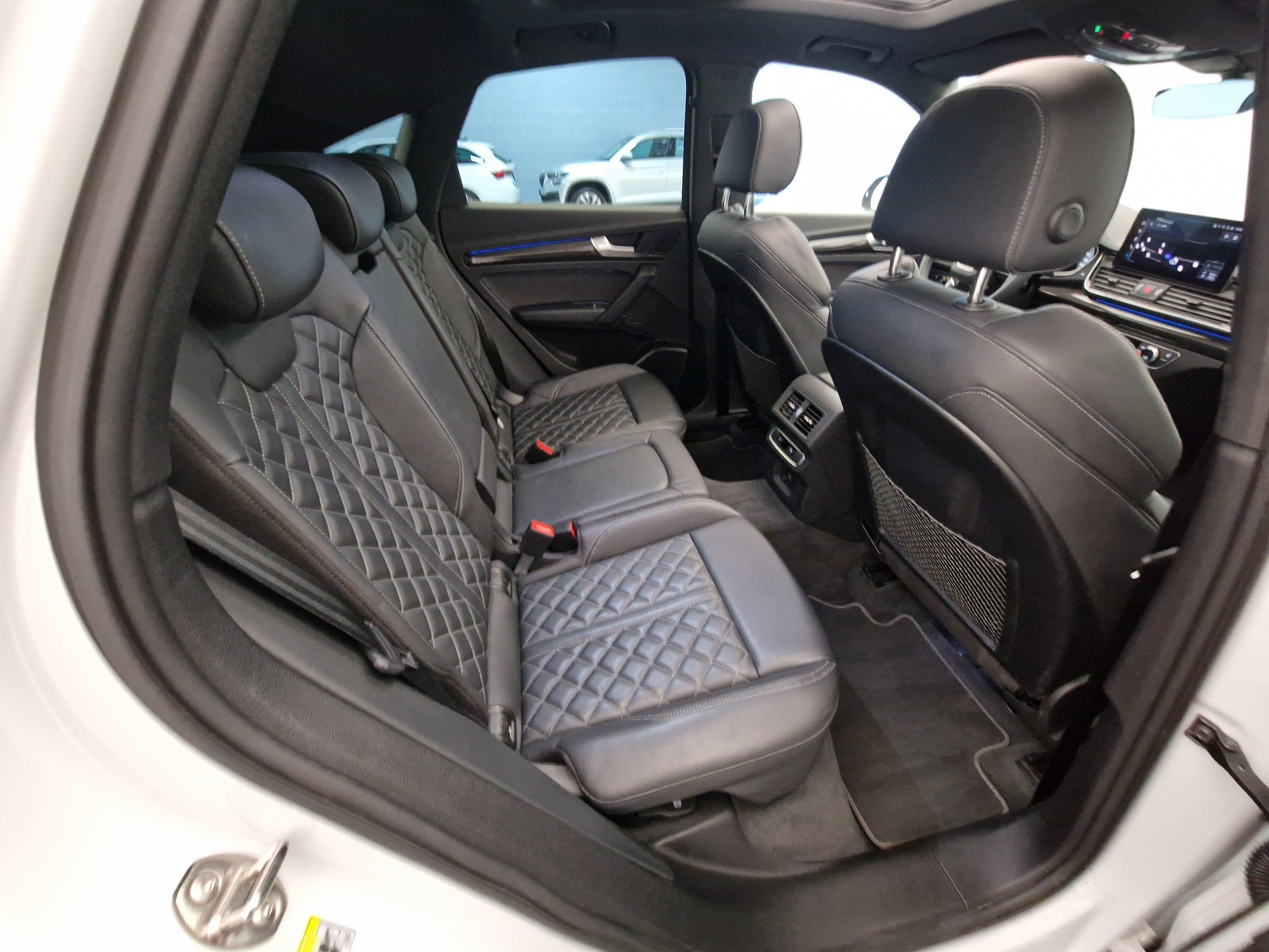 listing desktop thumbnail image 14