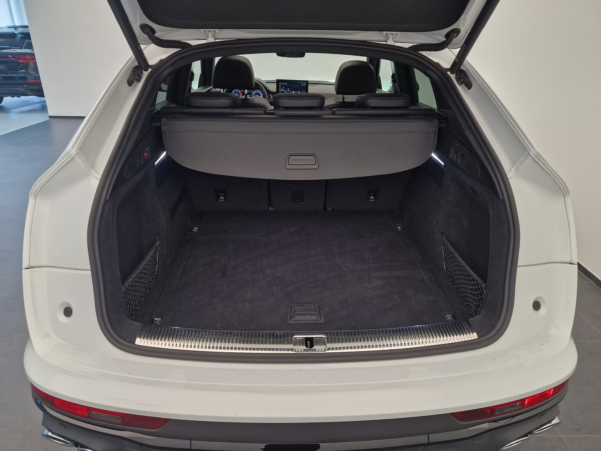 listing desktop thumbnail image 15