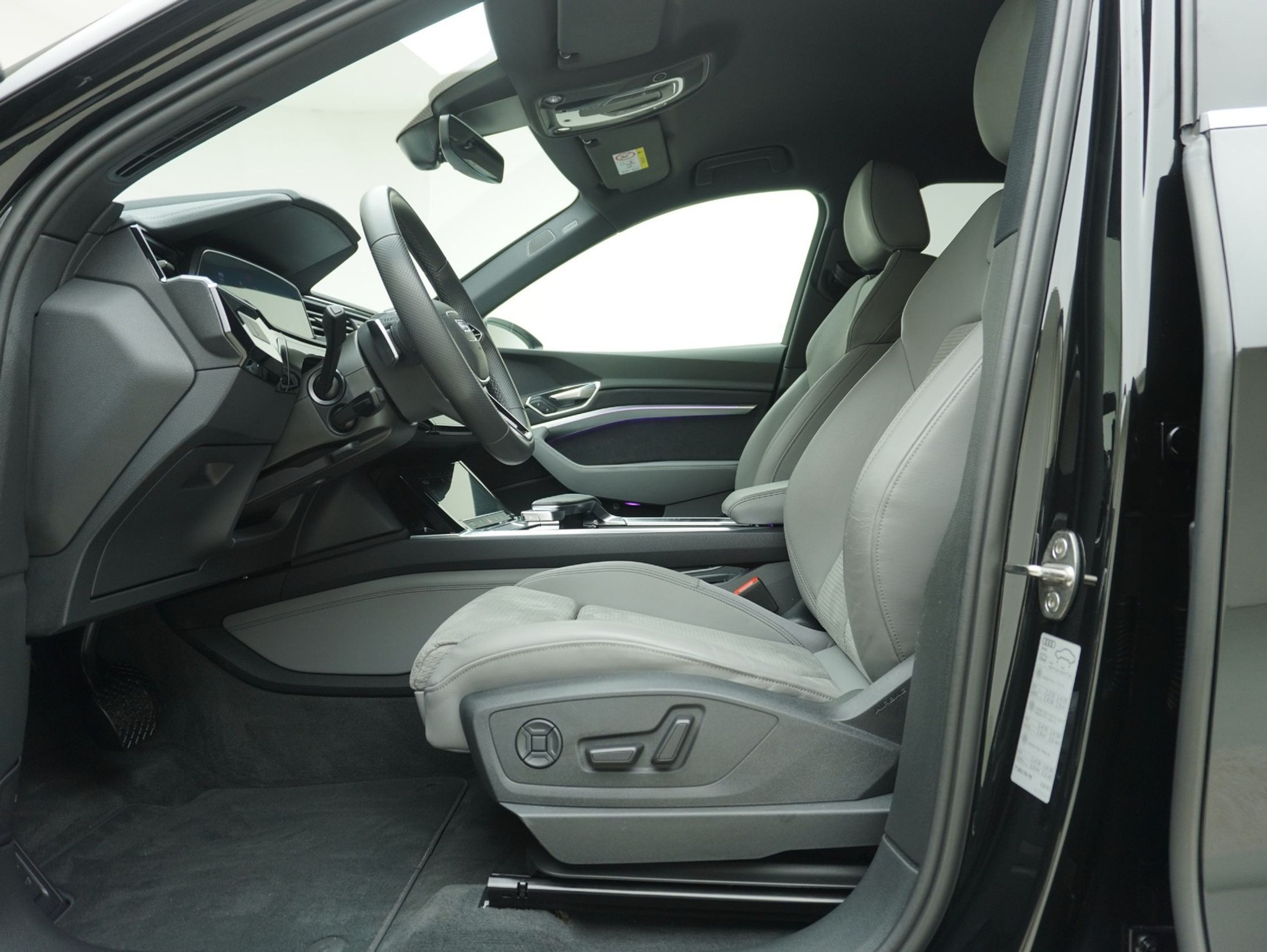 listing desktop thumbnail image 7