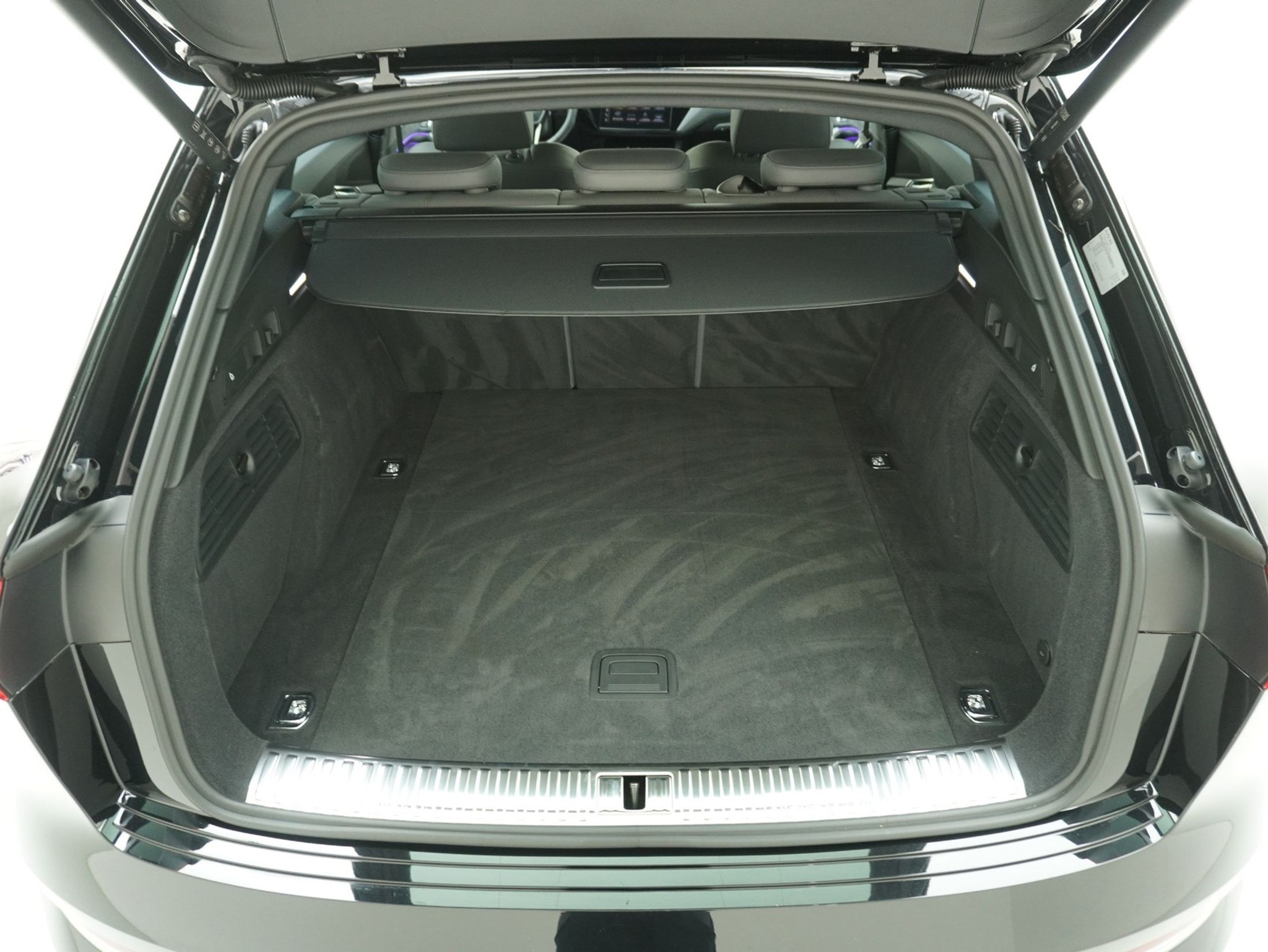 listing desktop thumbnail image 12