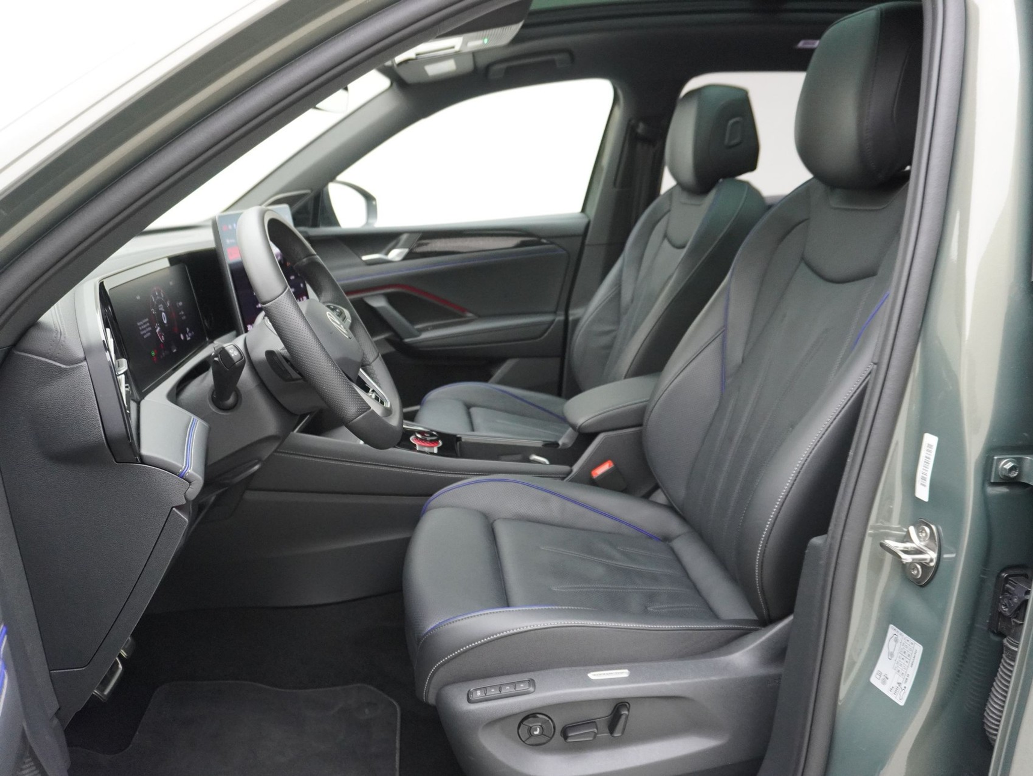 listing desktop thumbnail image 8