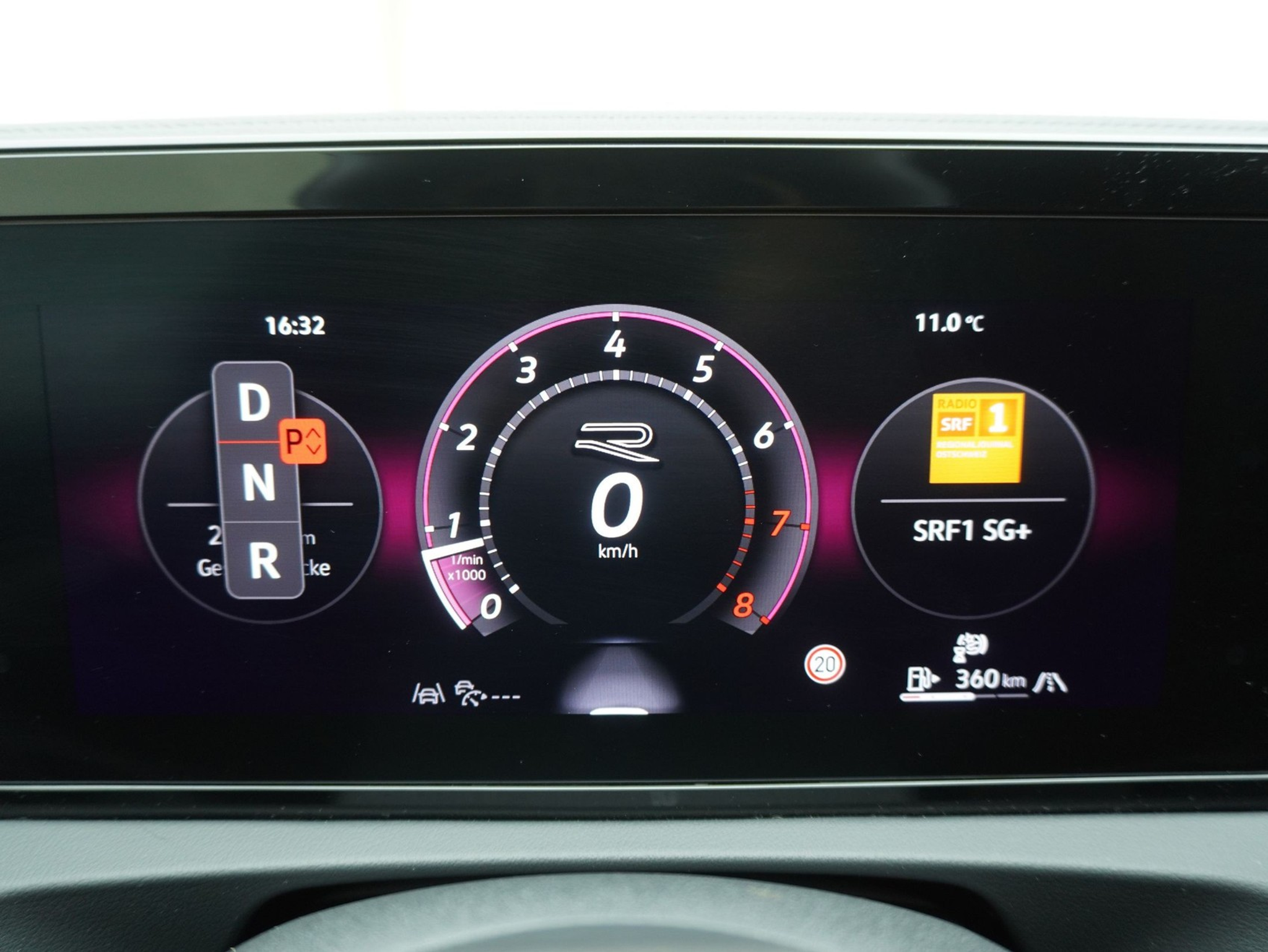 listing desktop thumbnail image 17