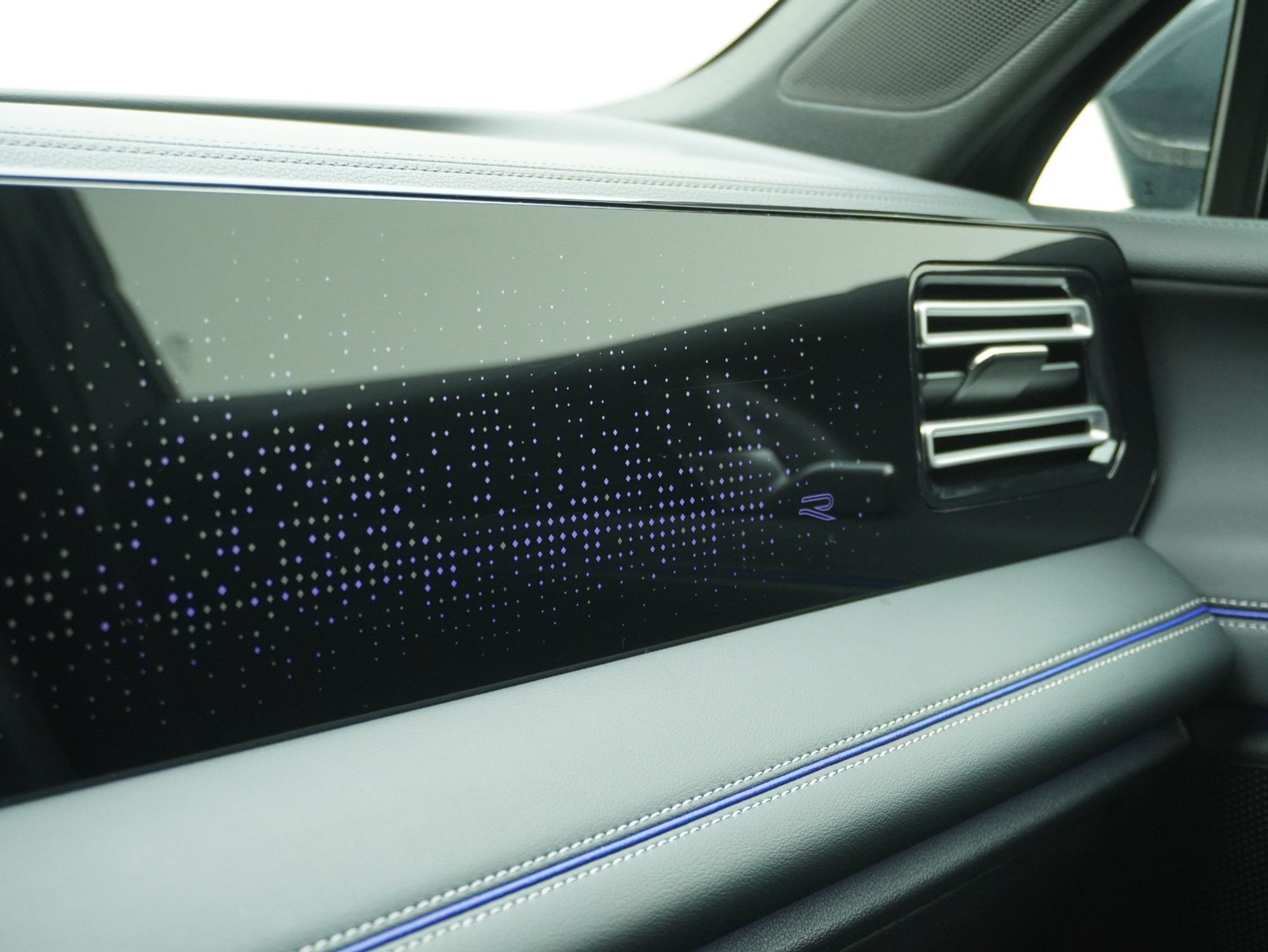 listing desktop thumbnail image 16