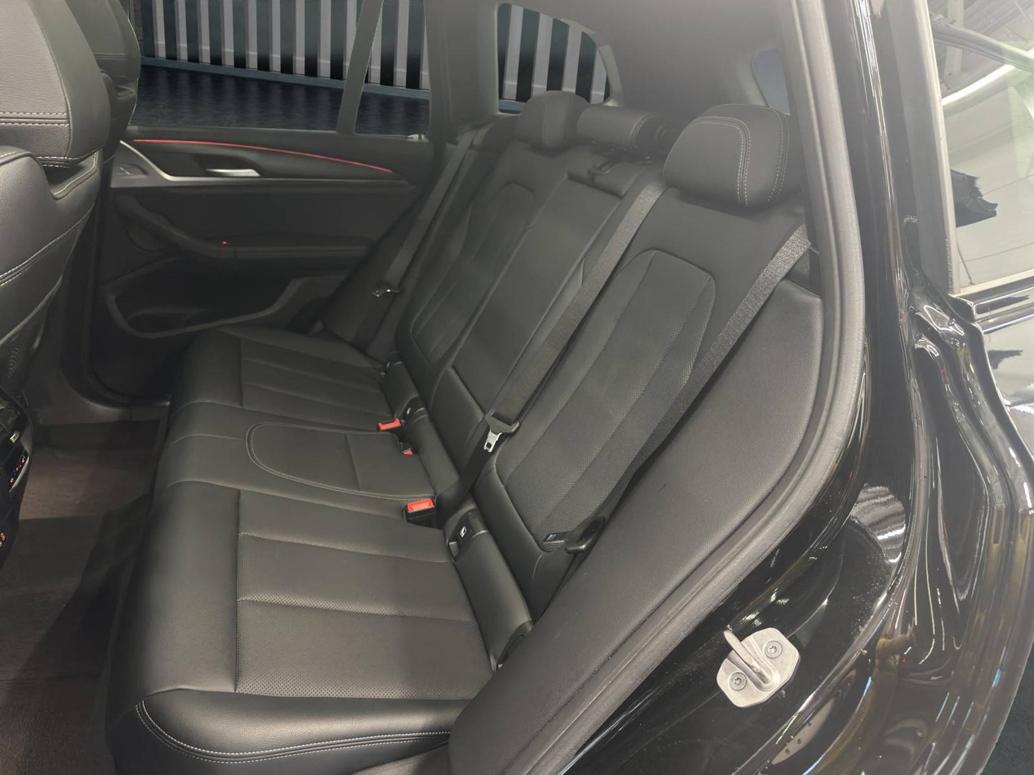 listing desktop thumbnail image 15