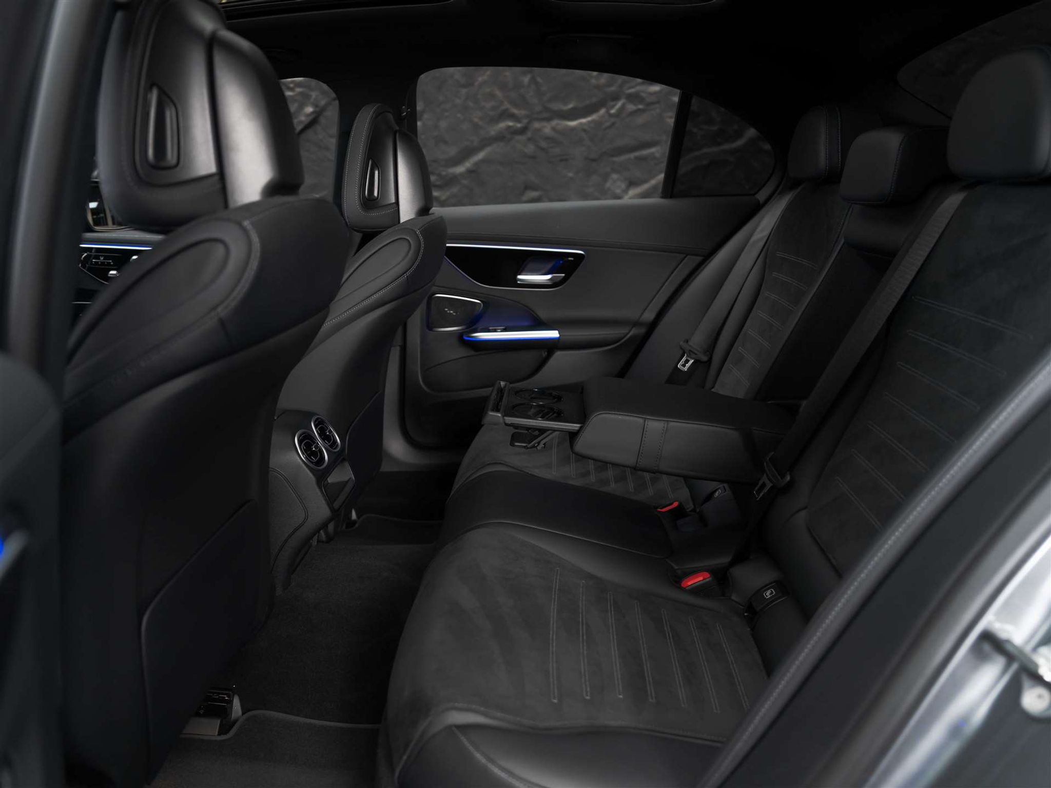 listing desktop thumbnail image 14