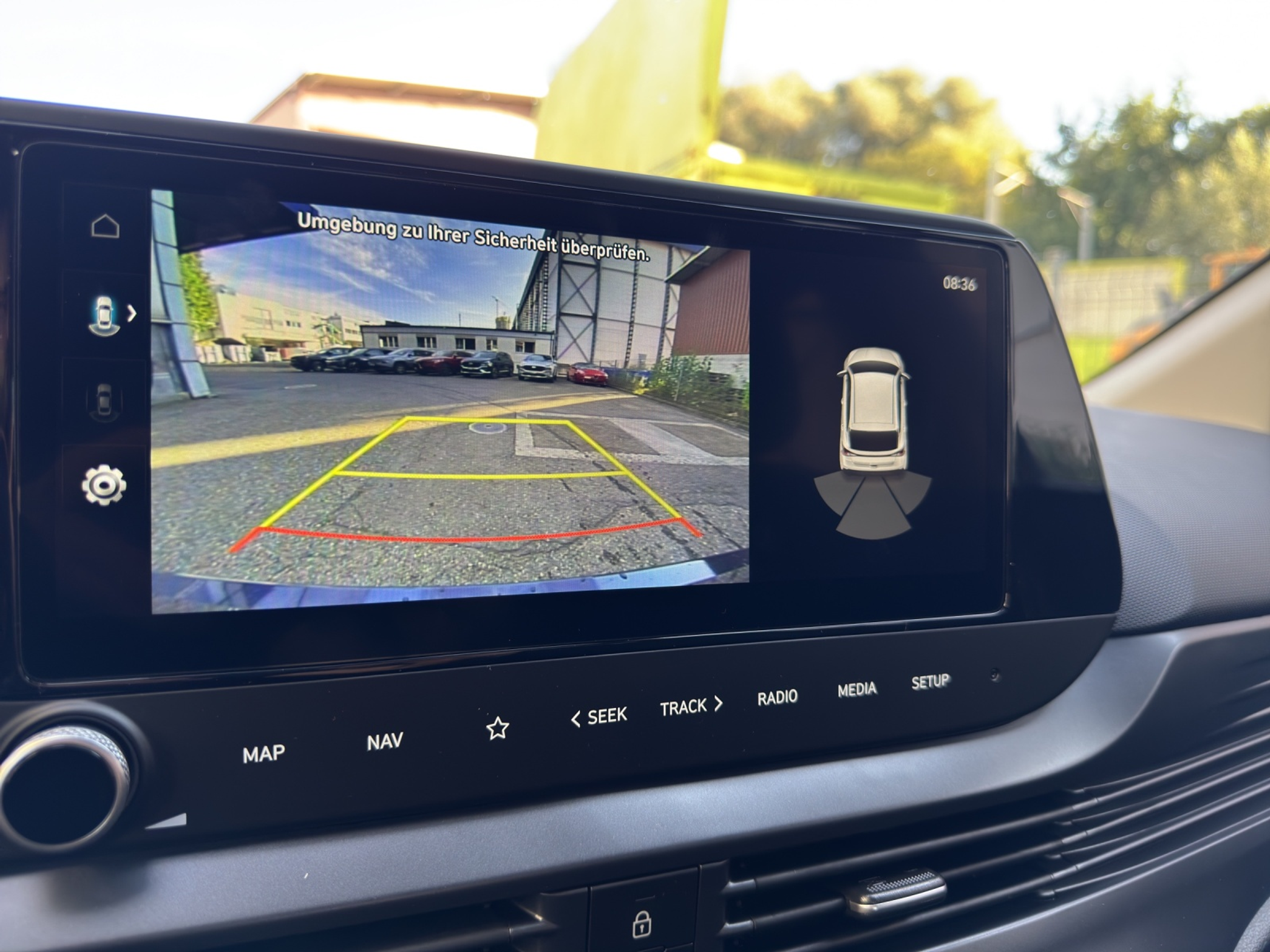 listing desktop thumbnail image 11