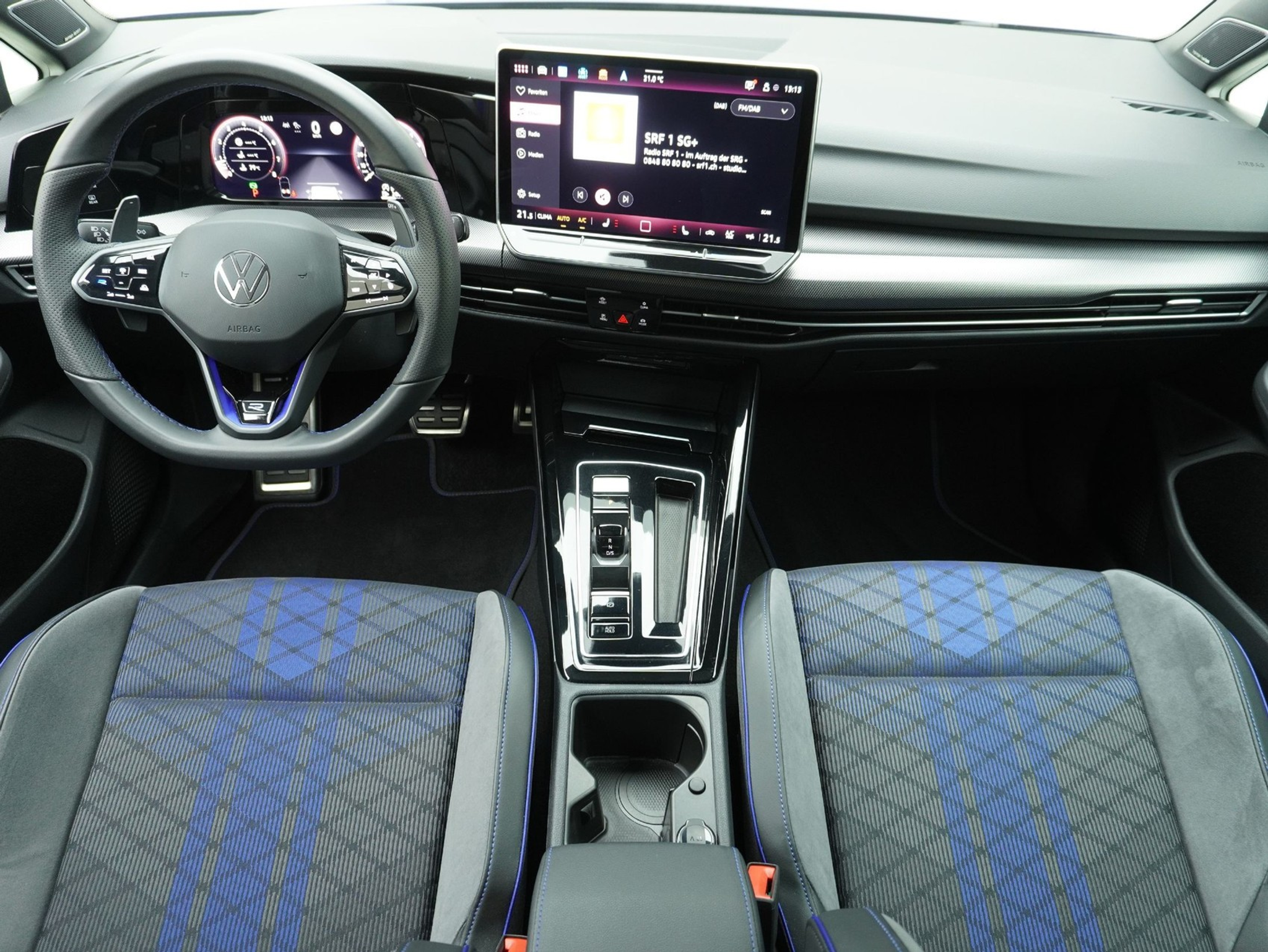 listing desktop thumbnail image 12