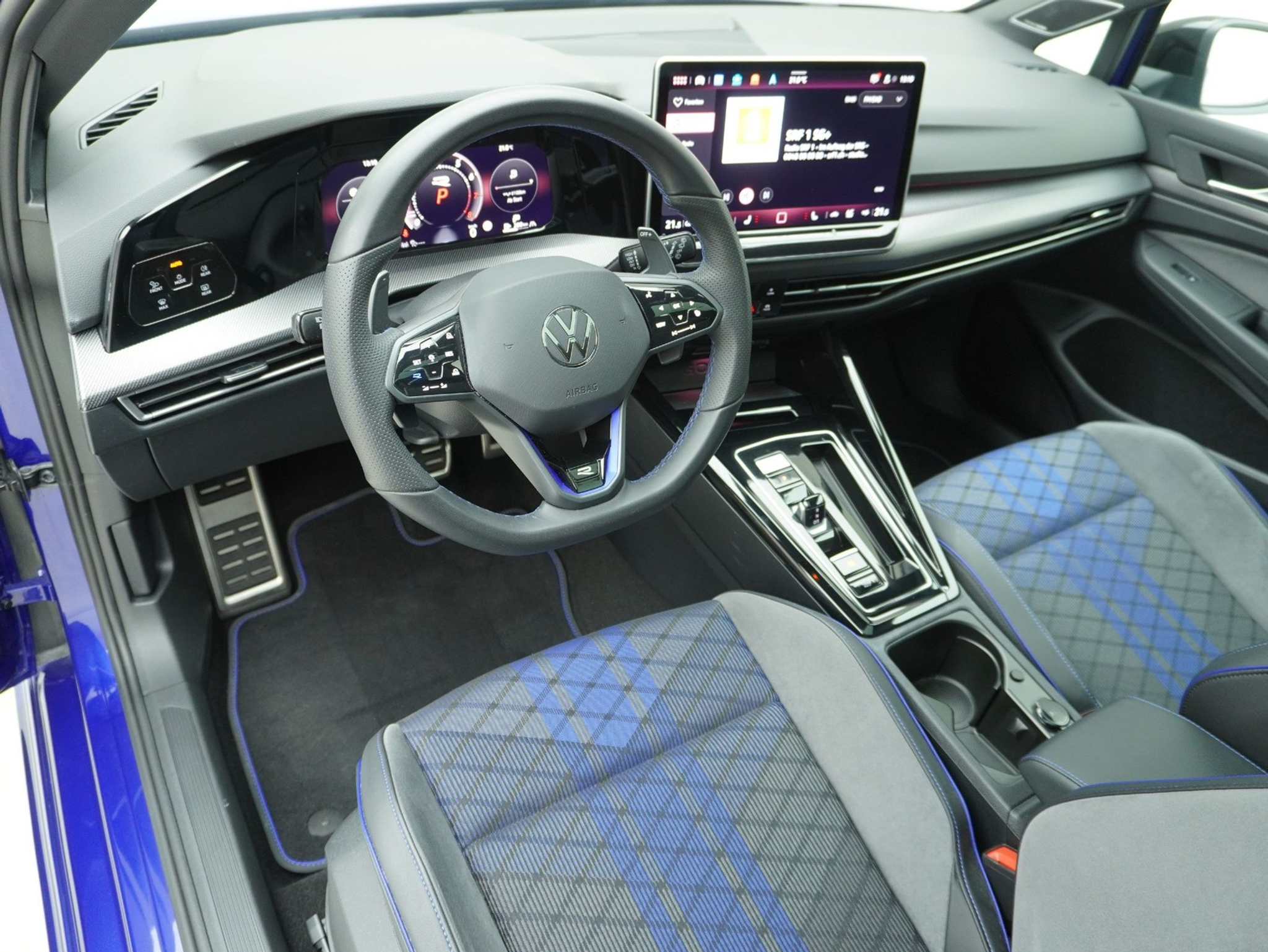 listing desktop thumbnail image 9