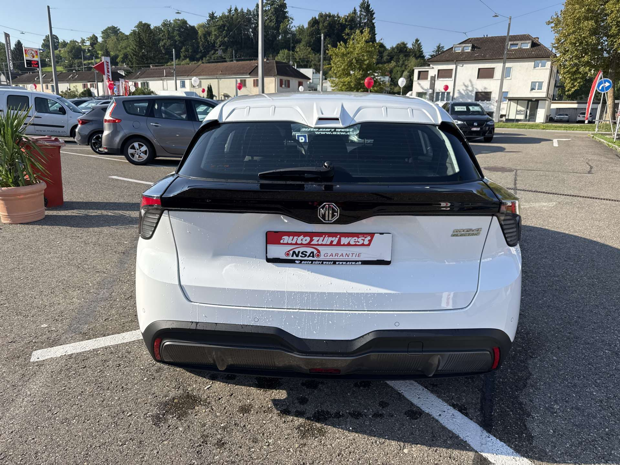 listing desktop thumbnail image 14