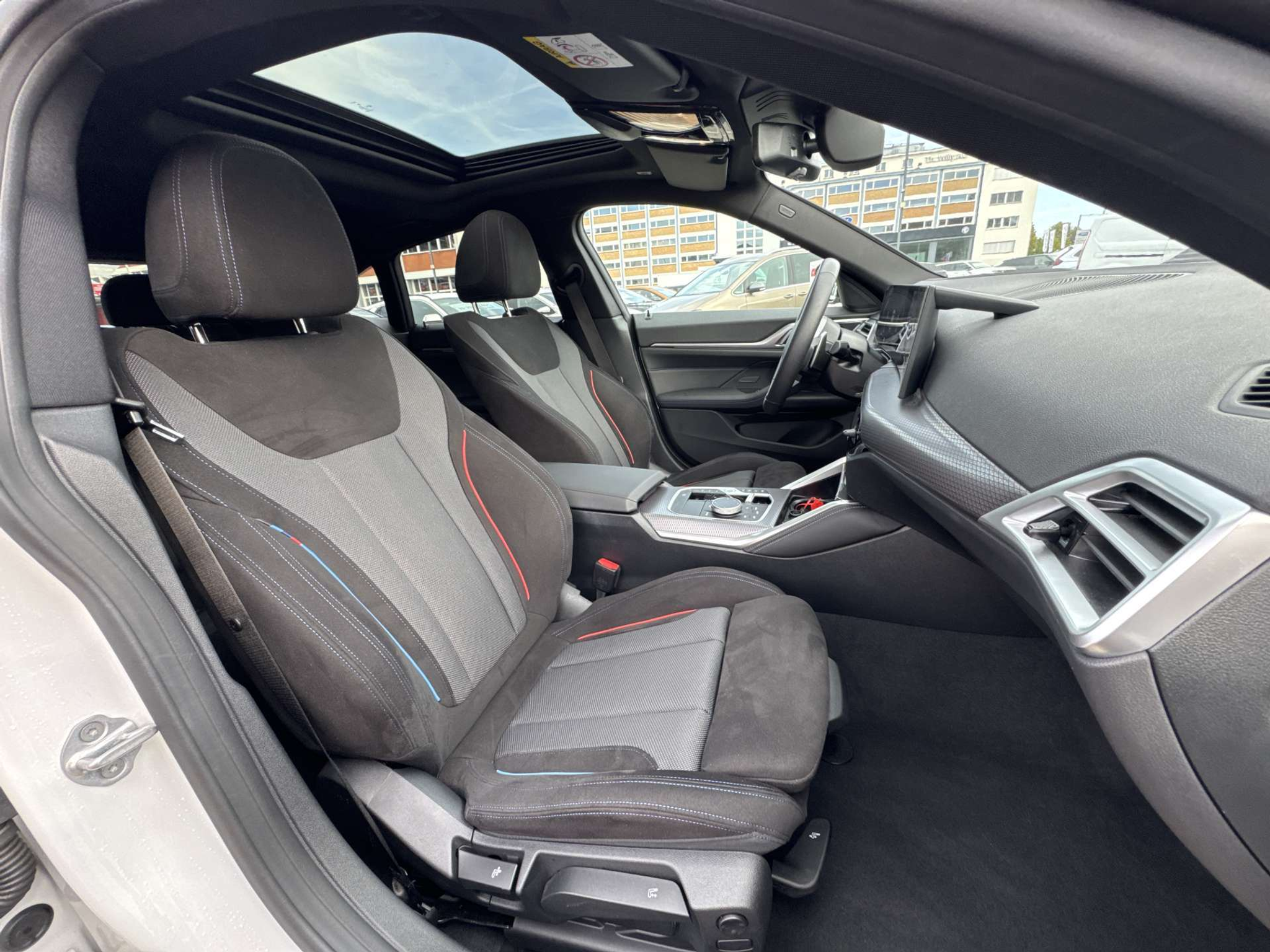 listing desktop thumbnail image 12