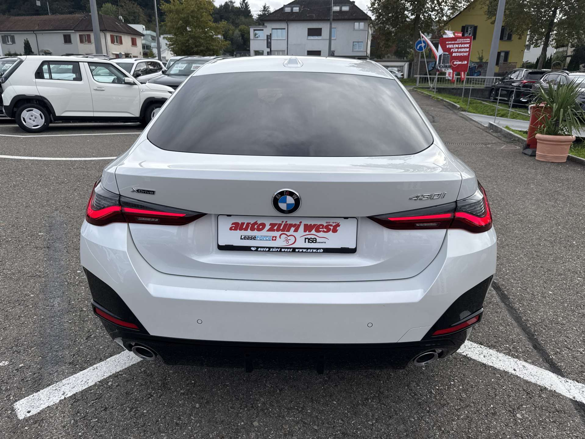 listing desktop thumbnail image 14