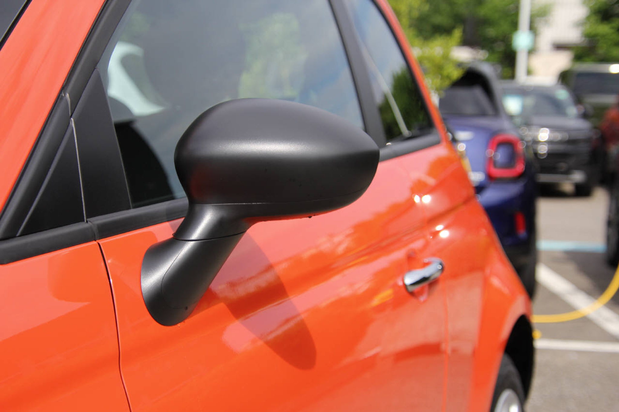 listing desktop thumbnail image 9