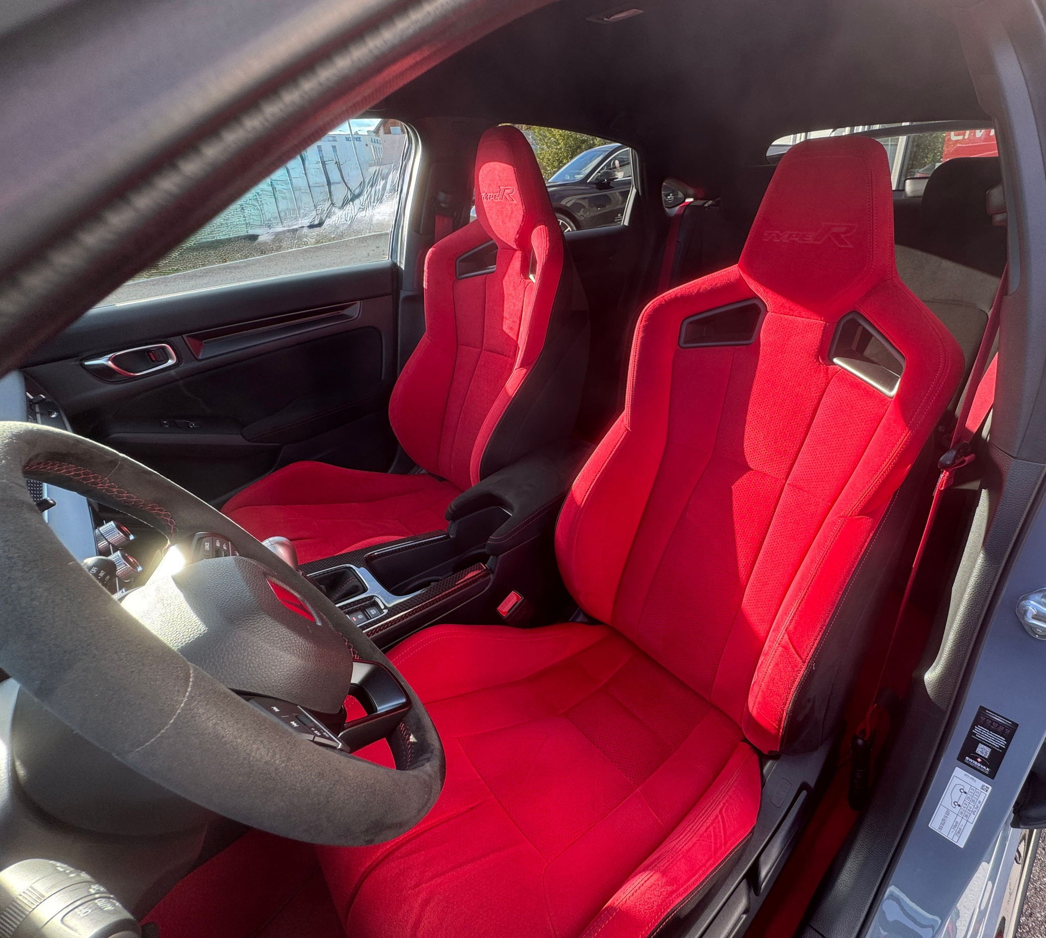 listing desktop thumbnail image 5