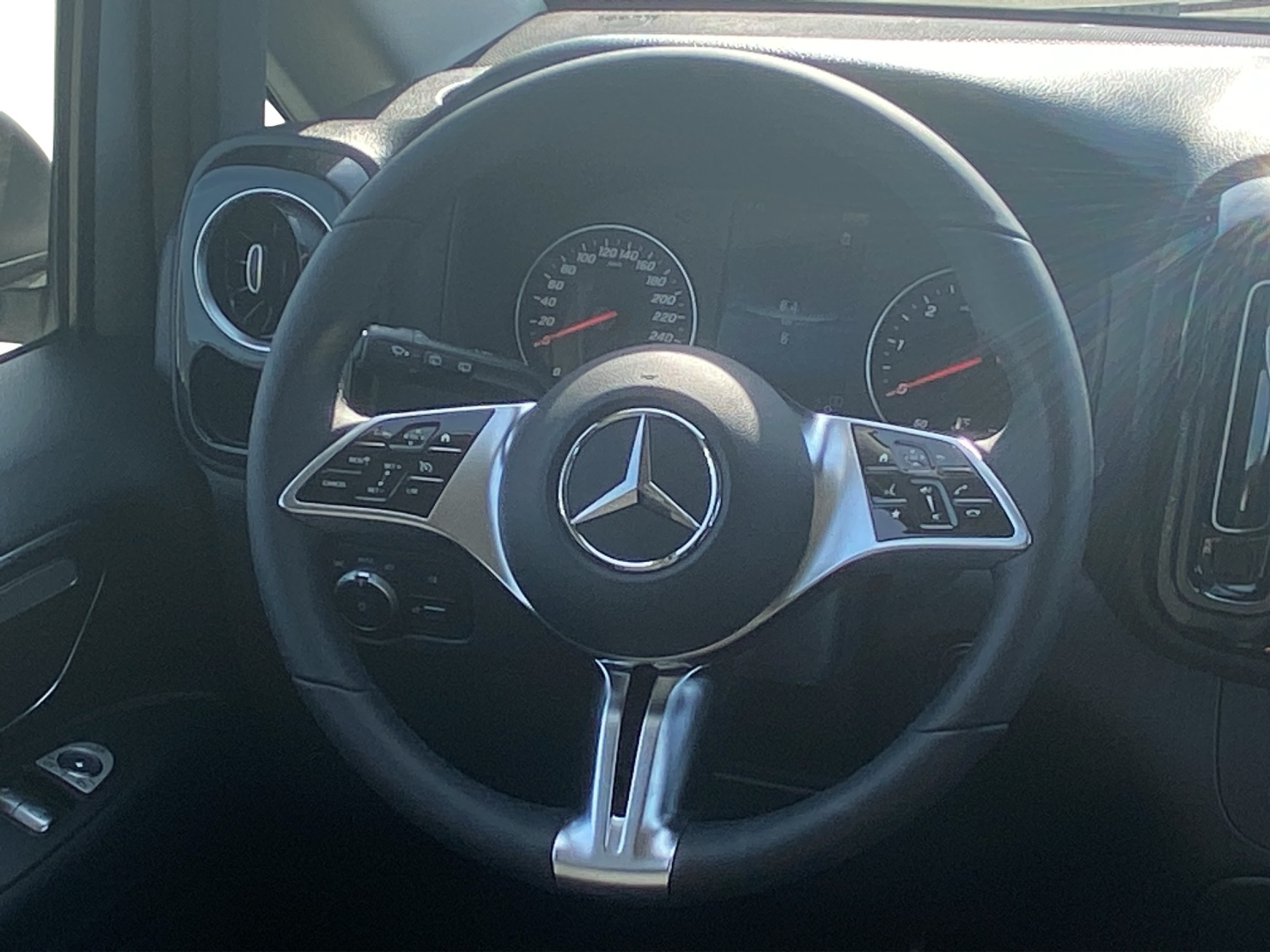 listing desktop thumbnail image 10