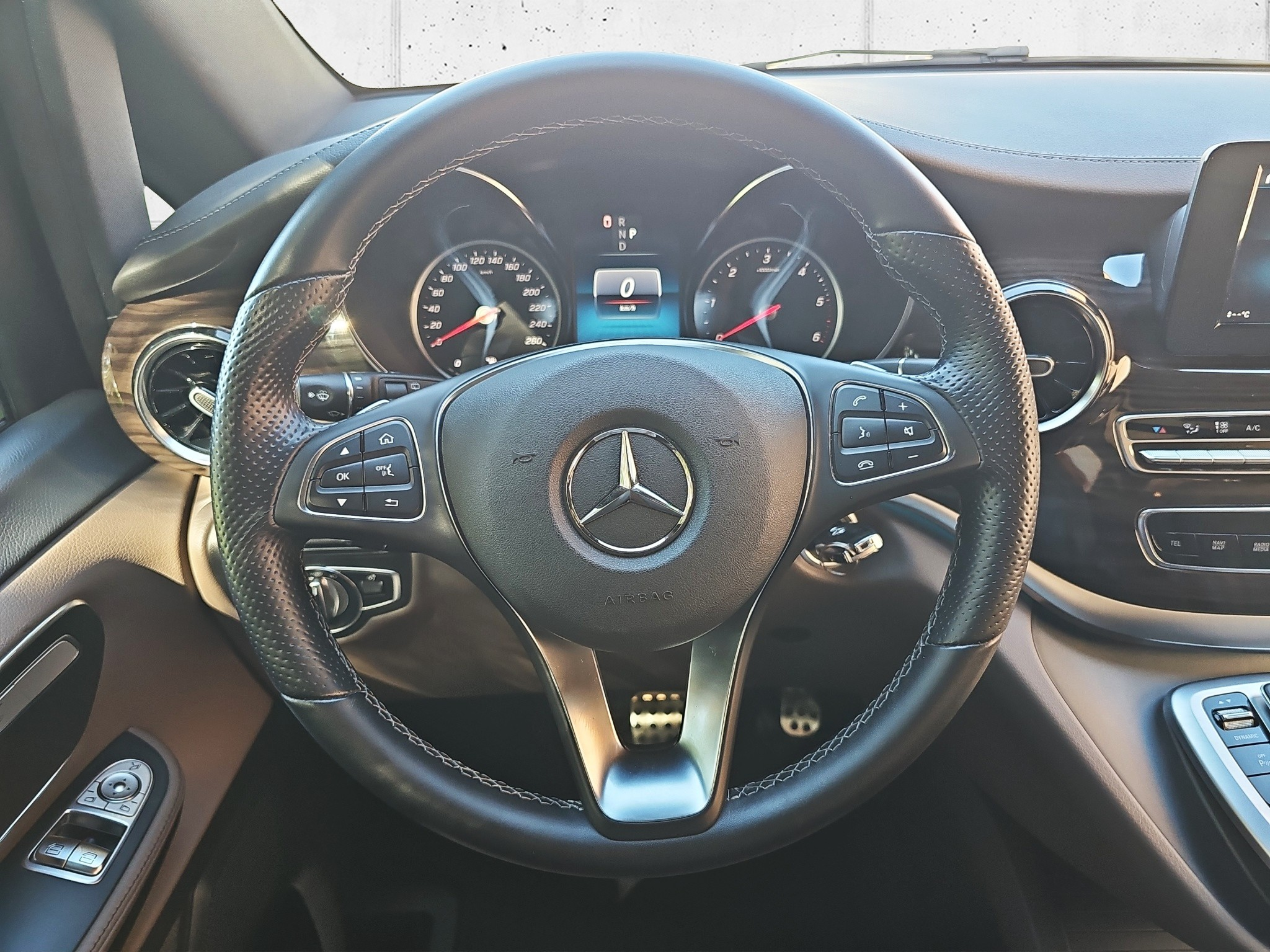 listing desktop thumbnail image 13