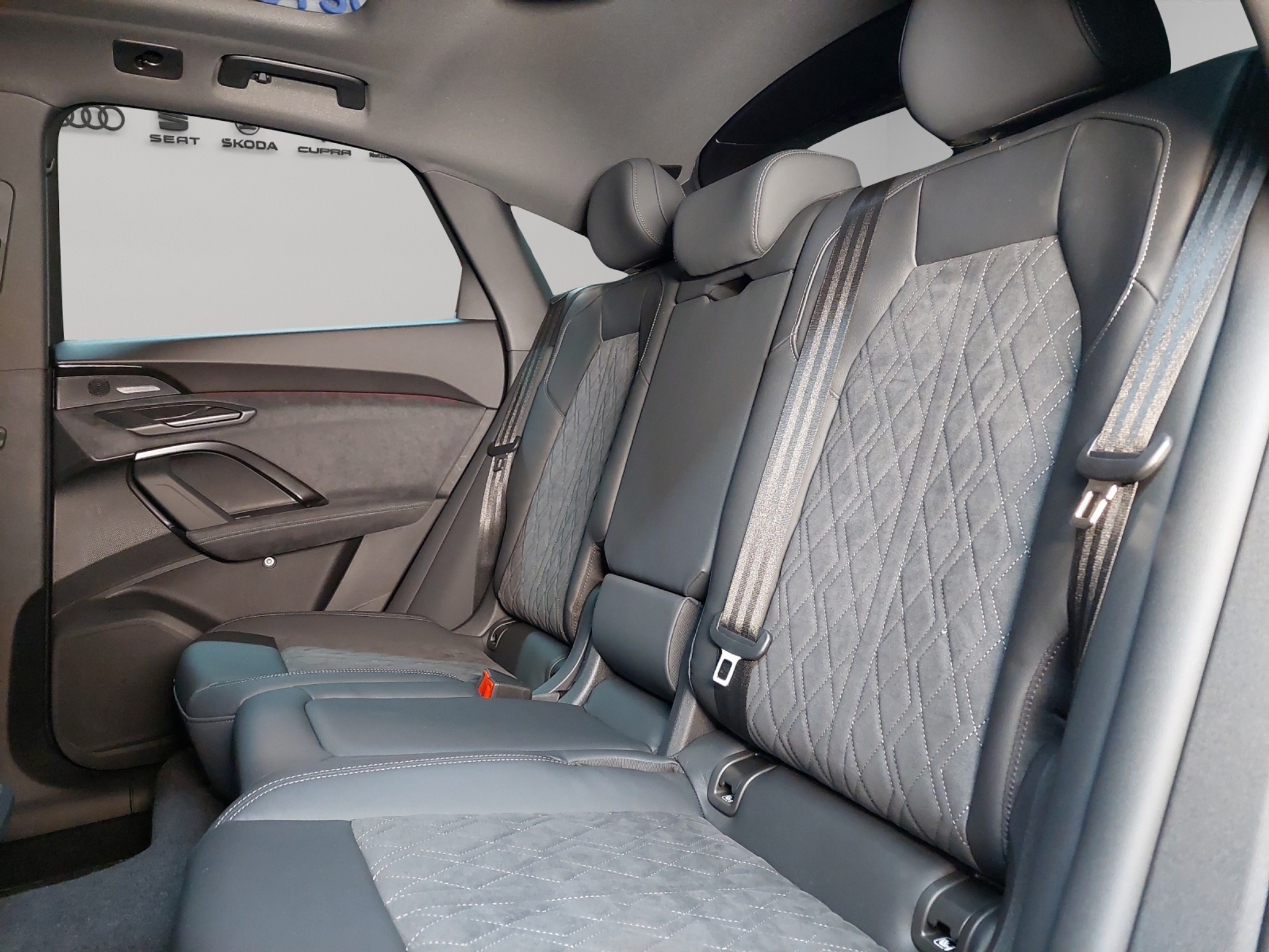 listing desktop thumbnail image 8