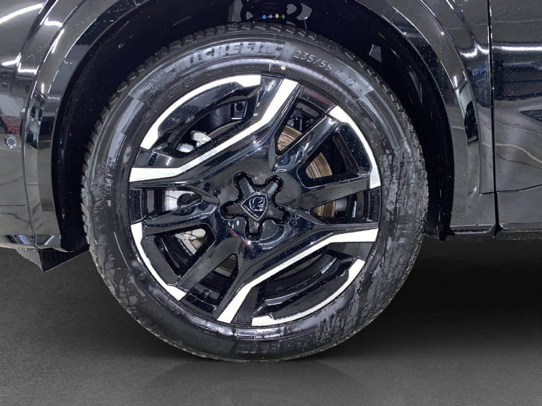 listing desktop thumbnail image 14