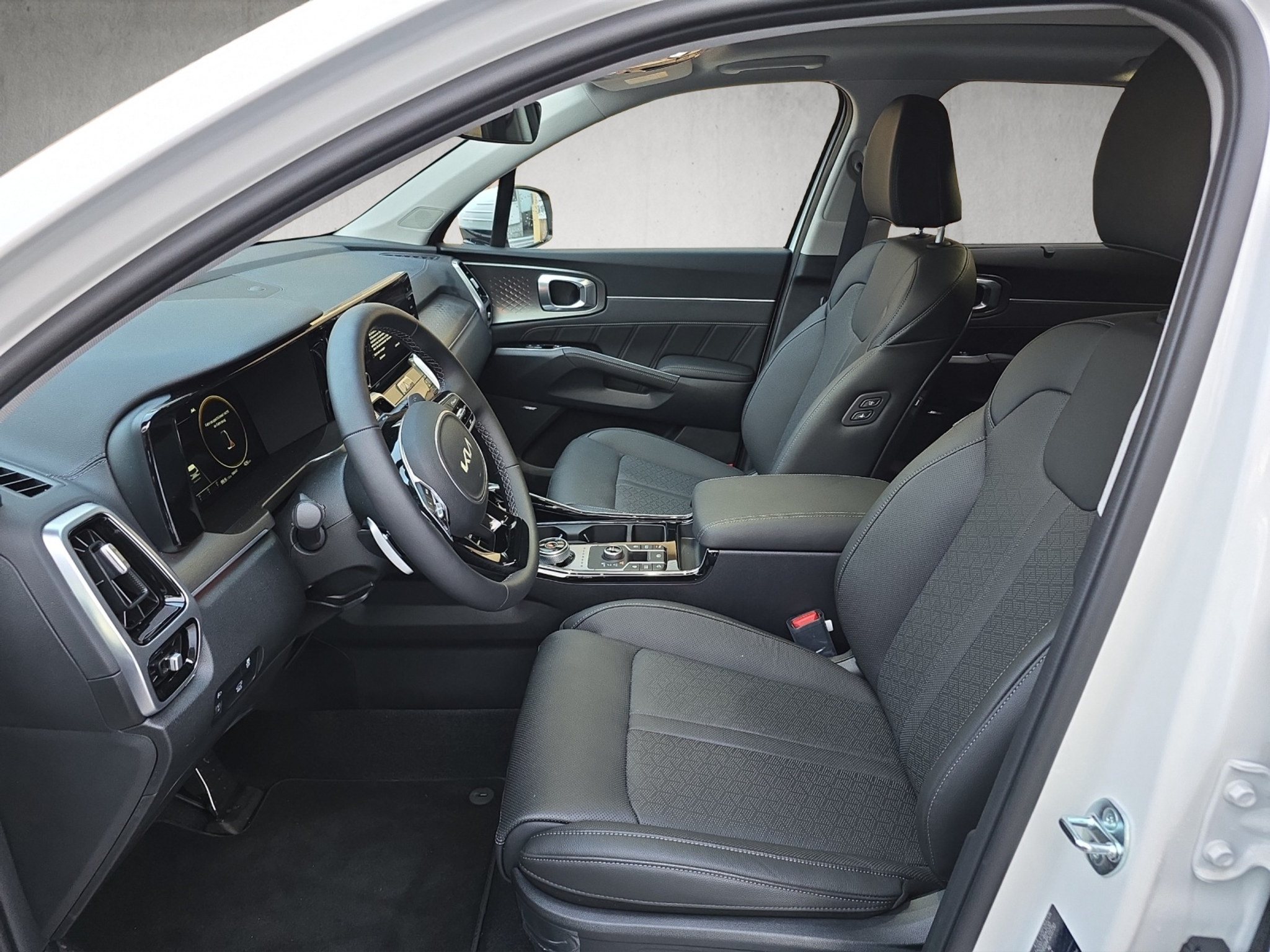 listing desktop thumbnail image 3