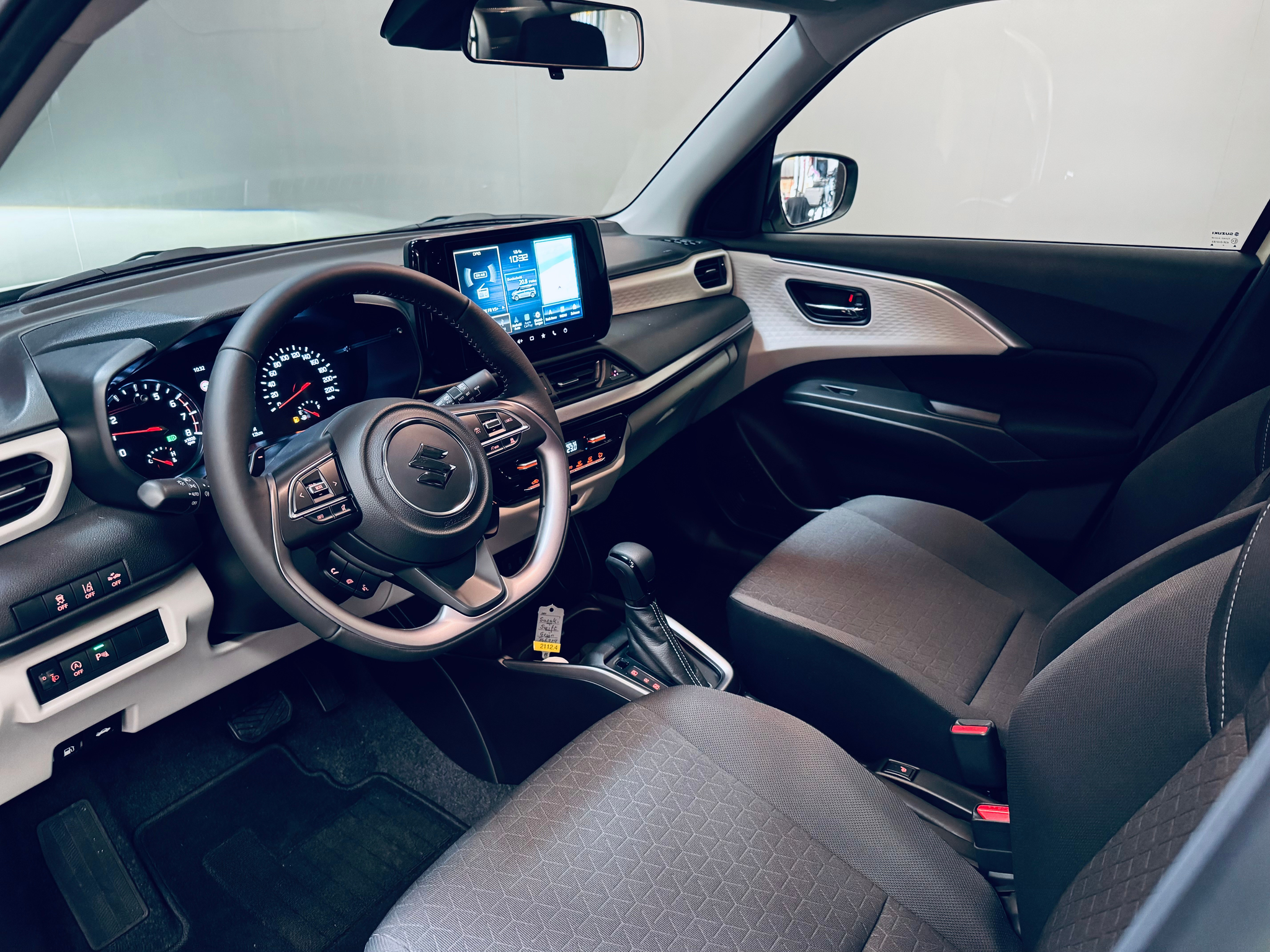 listing desktop thumbnail image 4