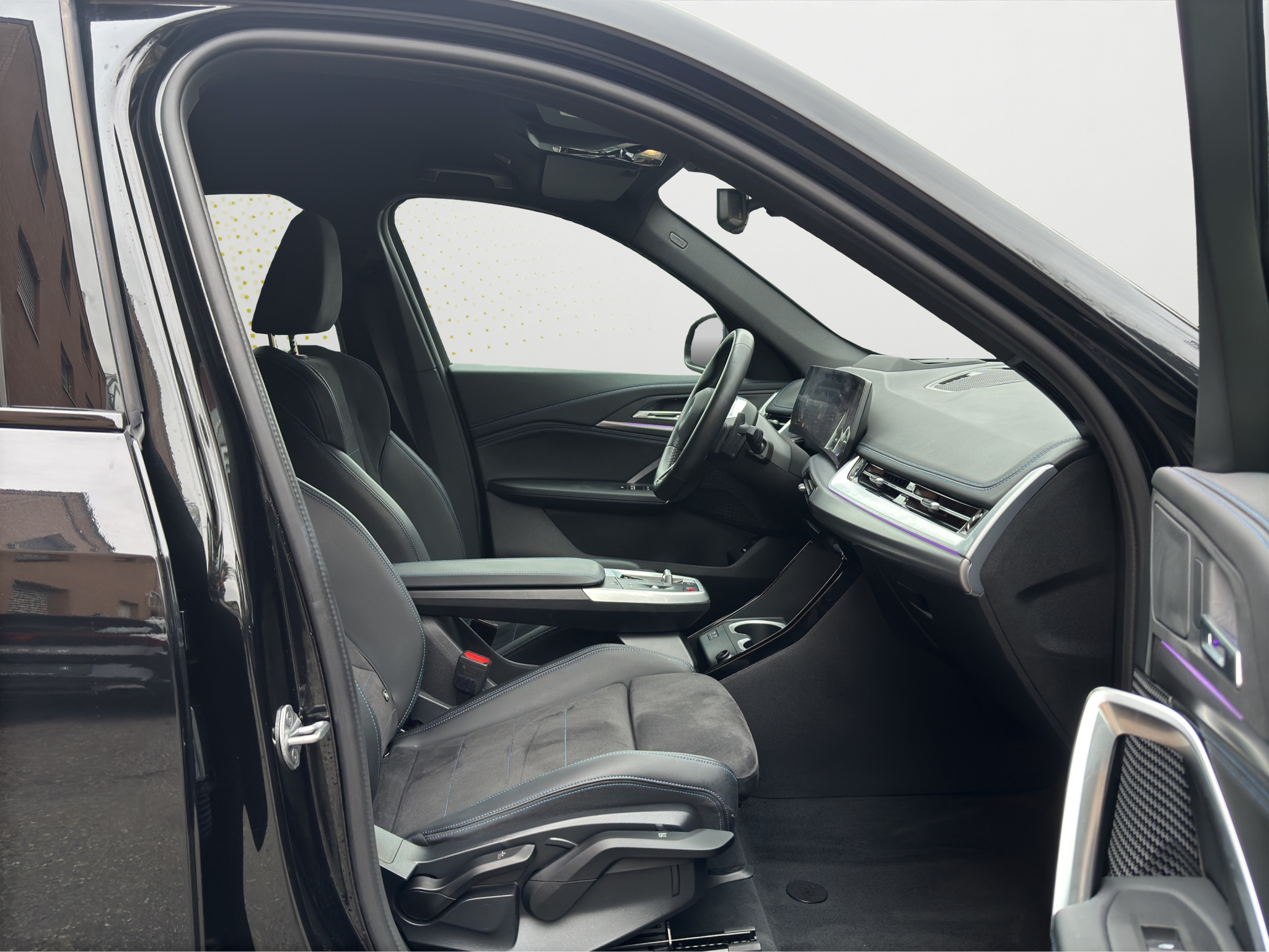 listing desktop thumbnail image 12