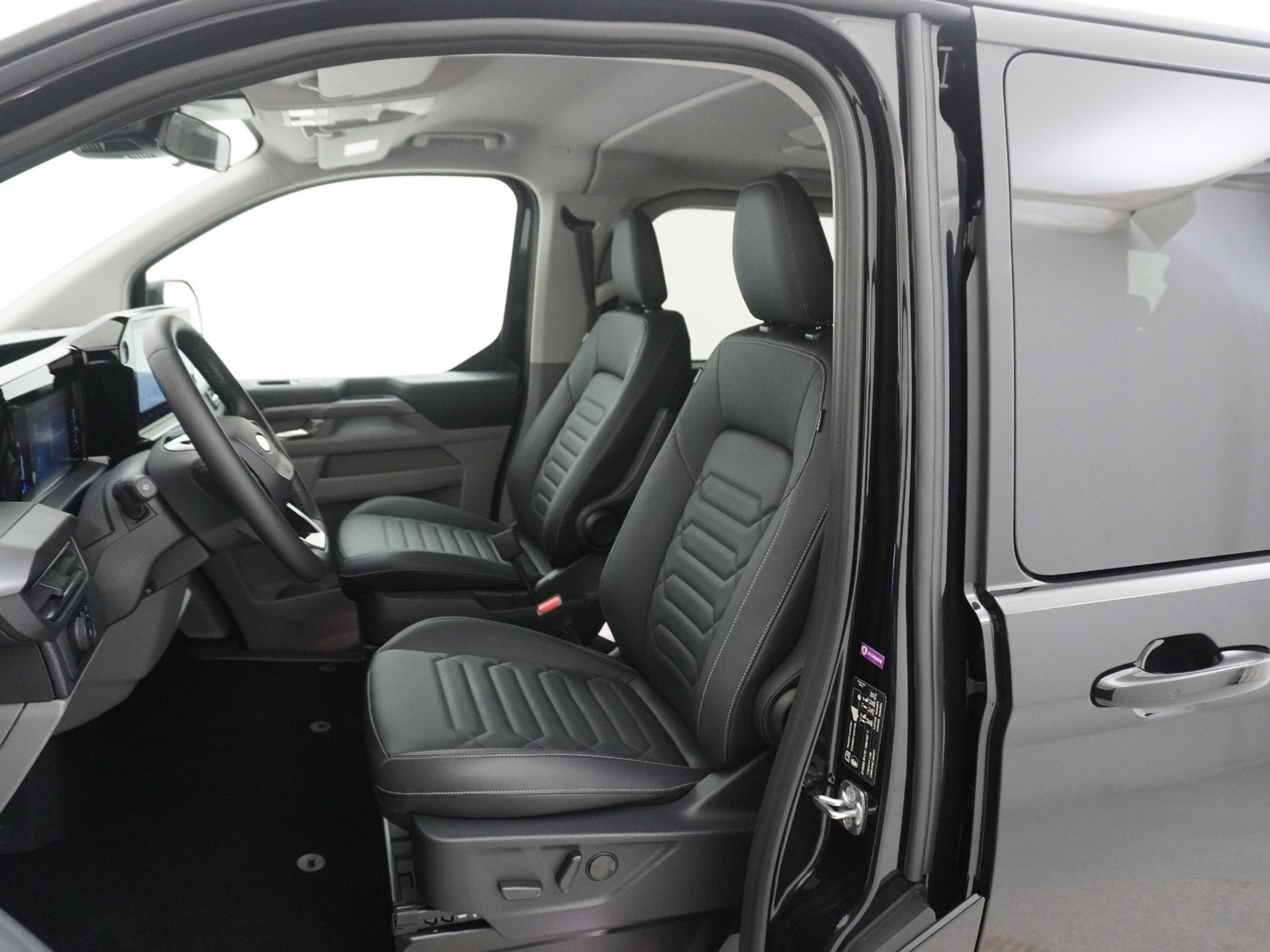 listing desktop thumbnail image 11