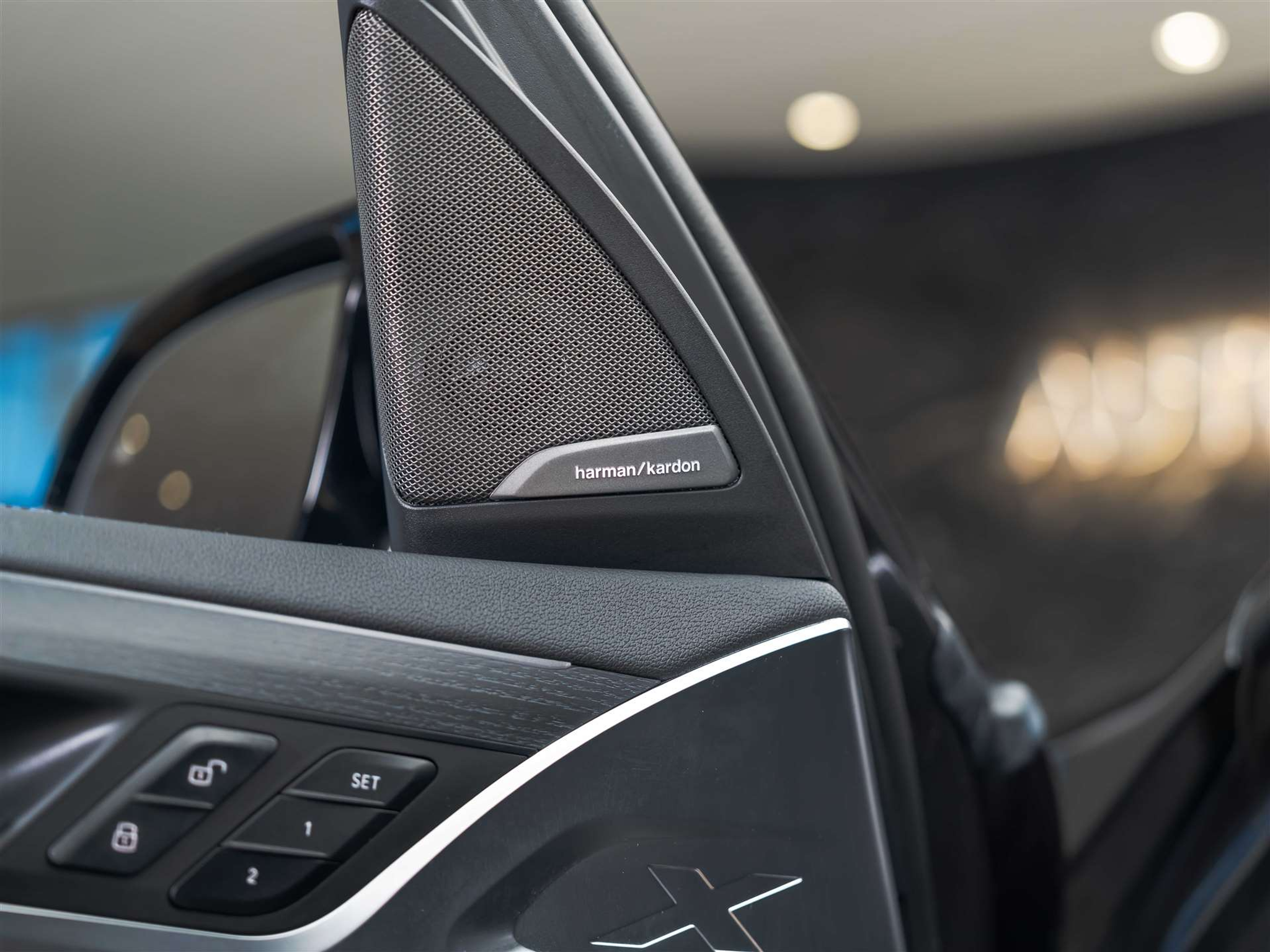 listing desktop thumbnail image 23