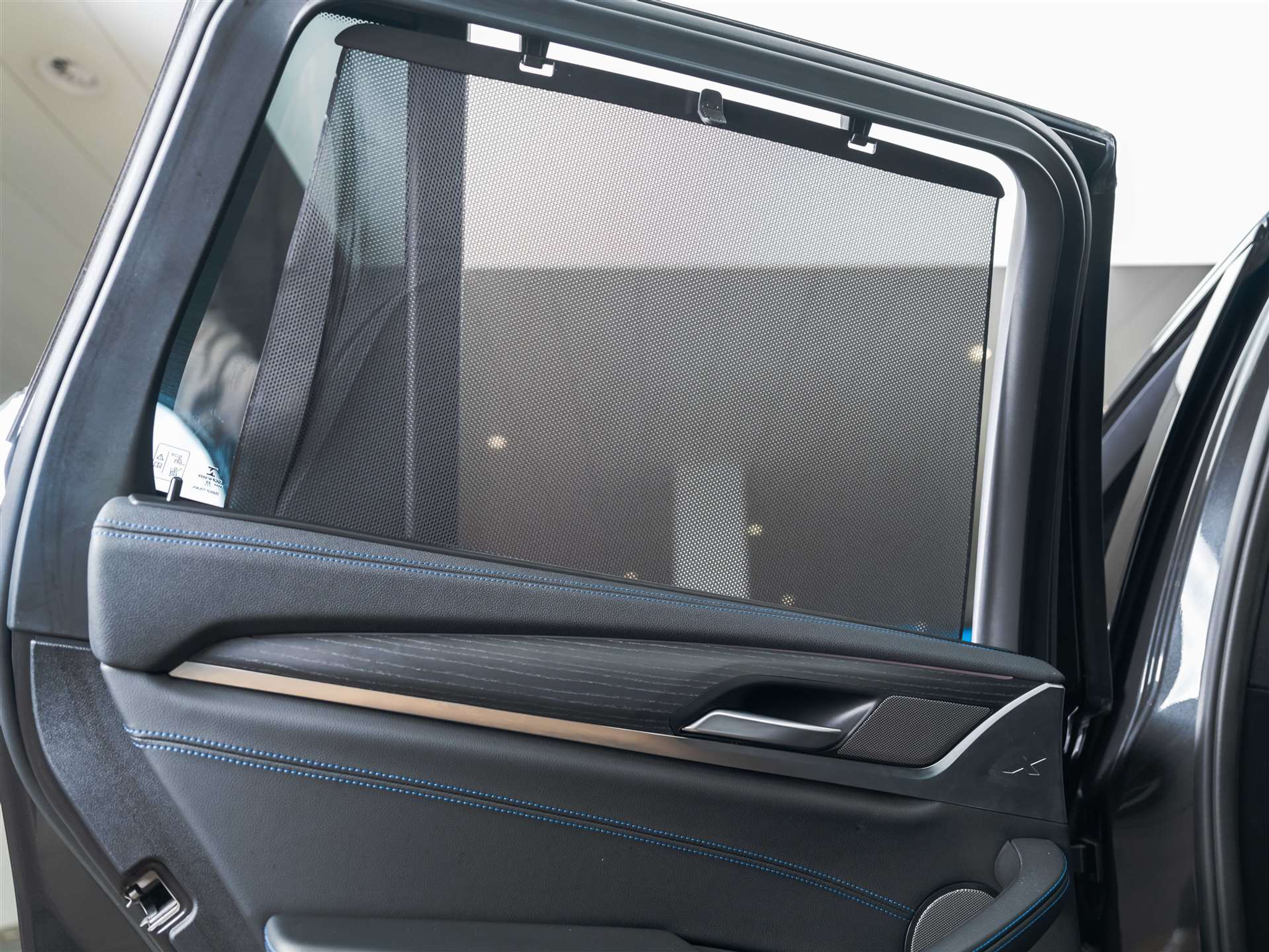 listing desktop thumbnail image 26