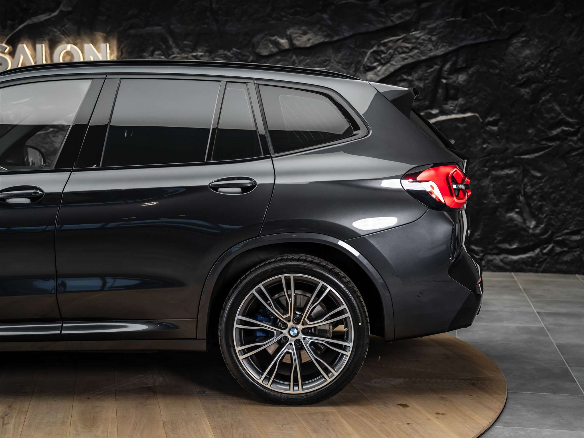 listing desktop thumbnail image 20