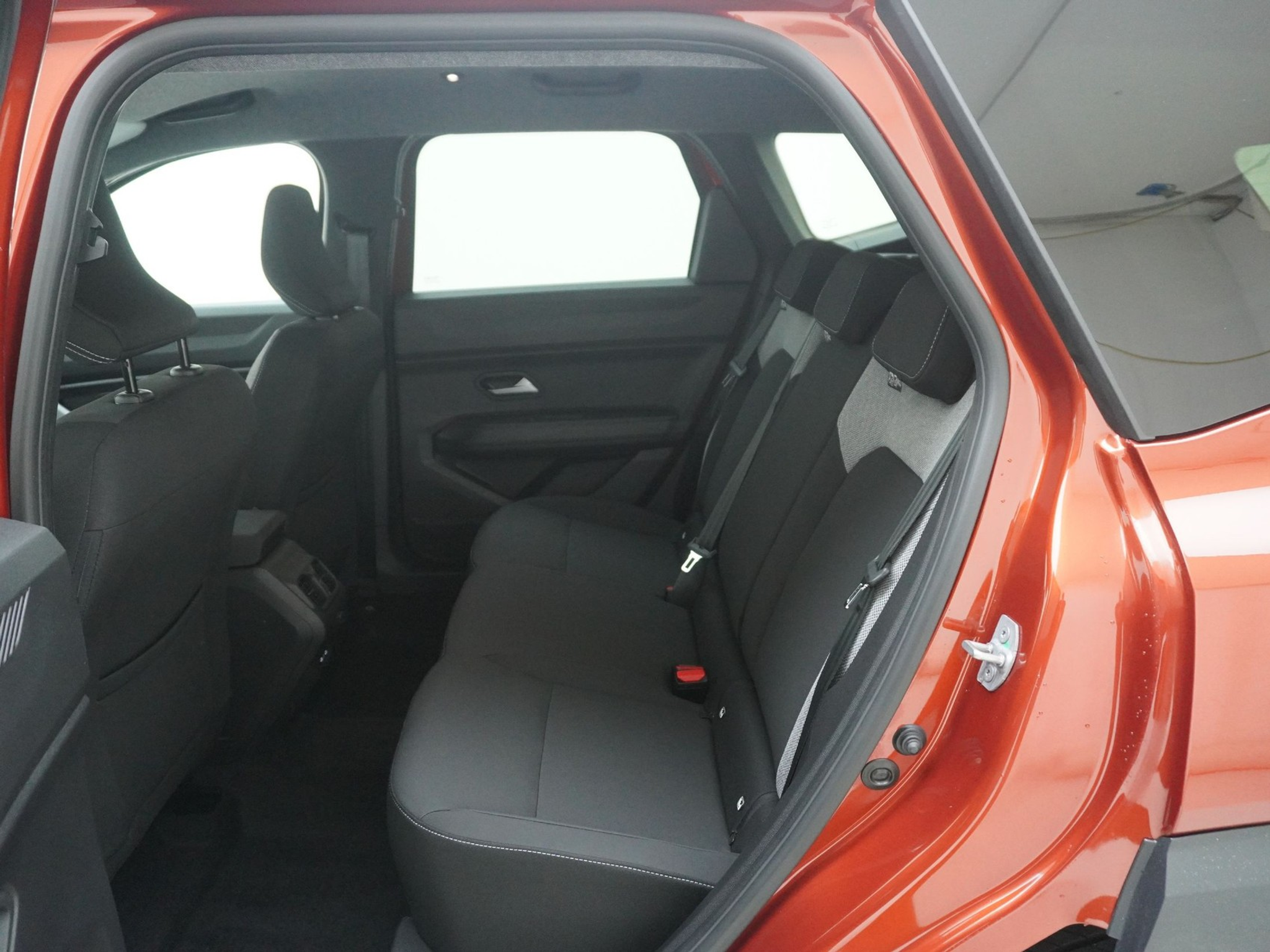 listing desktop thumbnail image 15