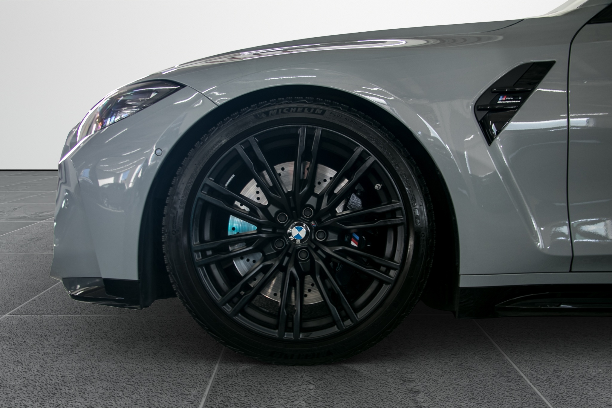 listing desktop thumbnail image 22