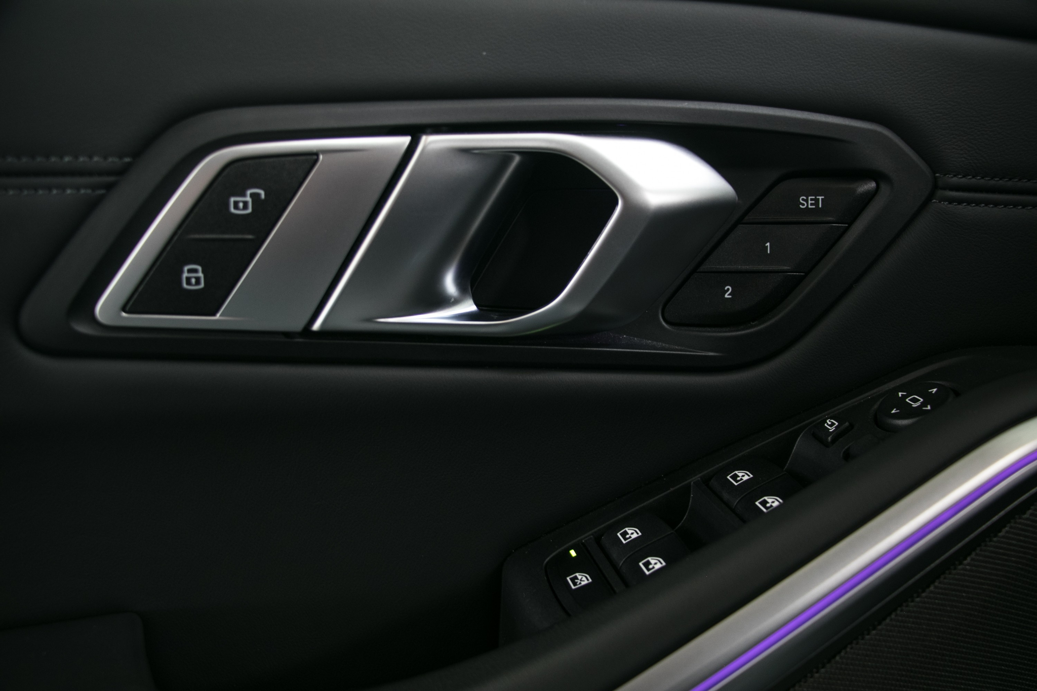 listing desktop thumbnail image 14