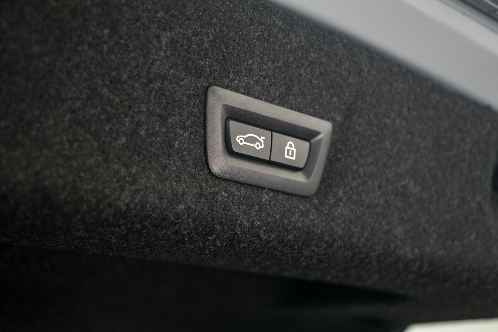 listing desktop thumbnail image 20