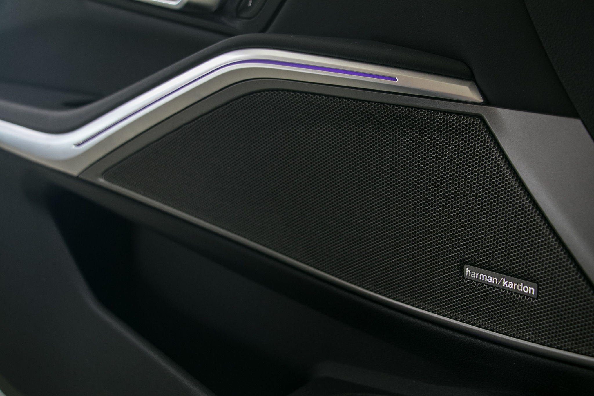 listing desktop thumbnail image 13