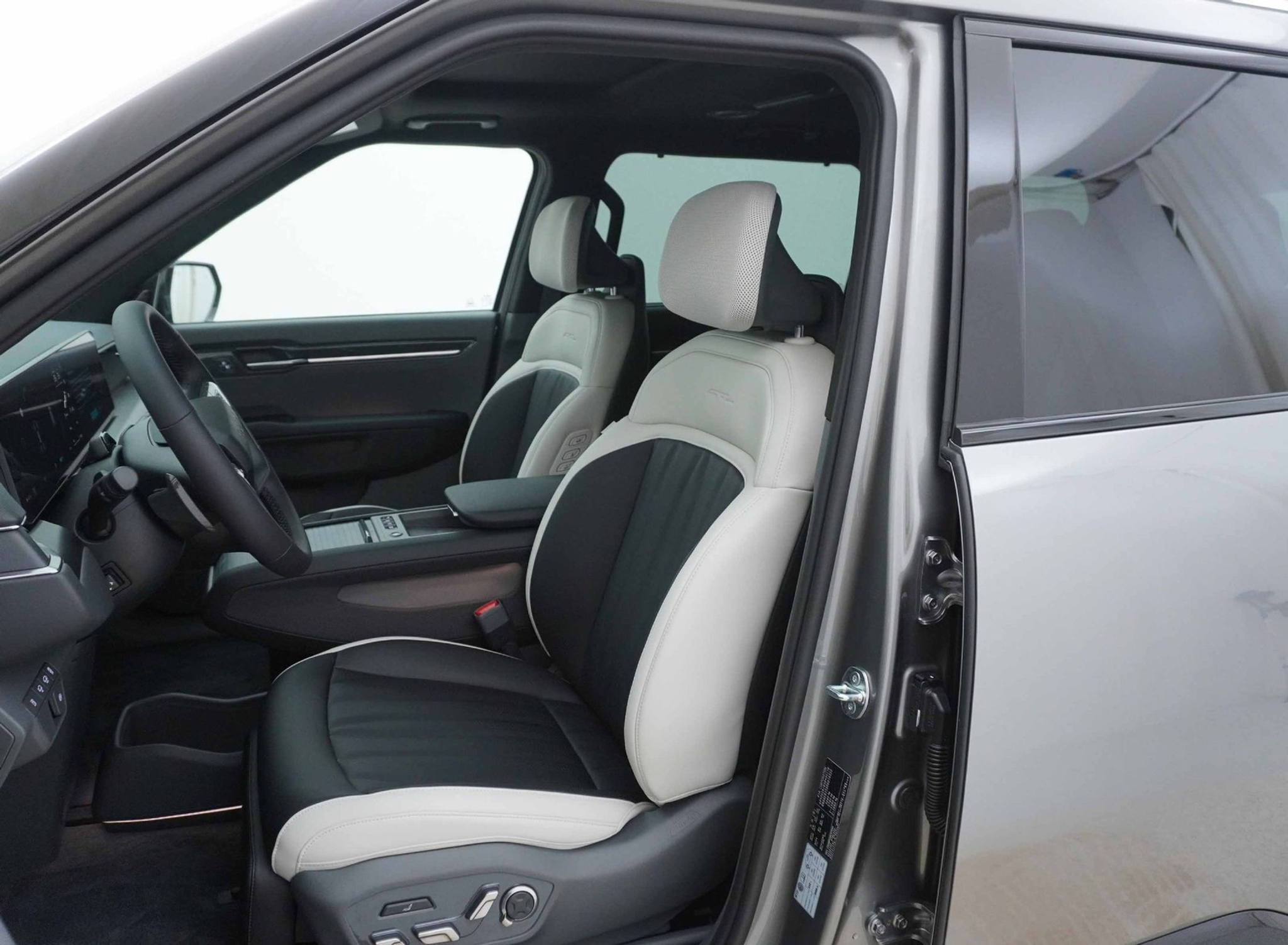 listing desktop thumbnail image 12