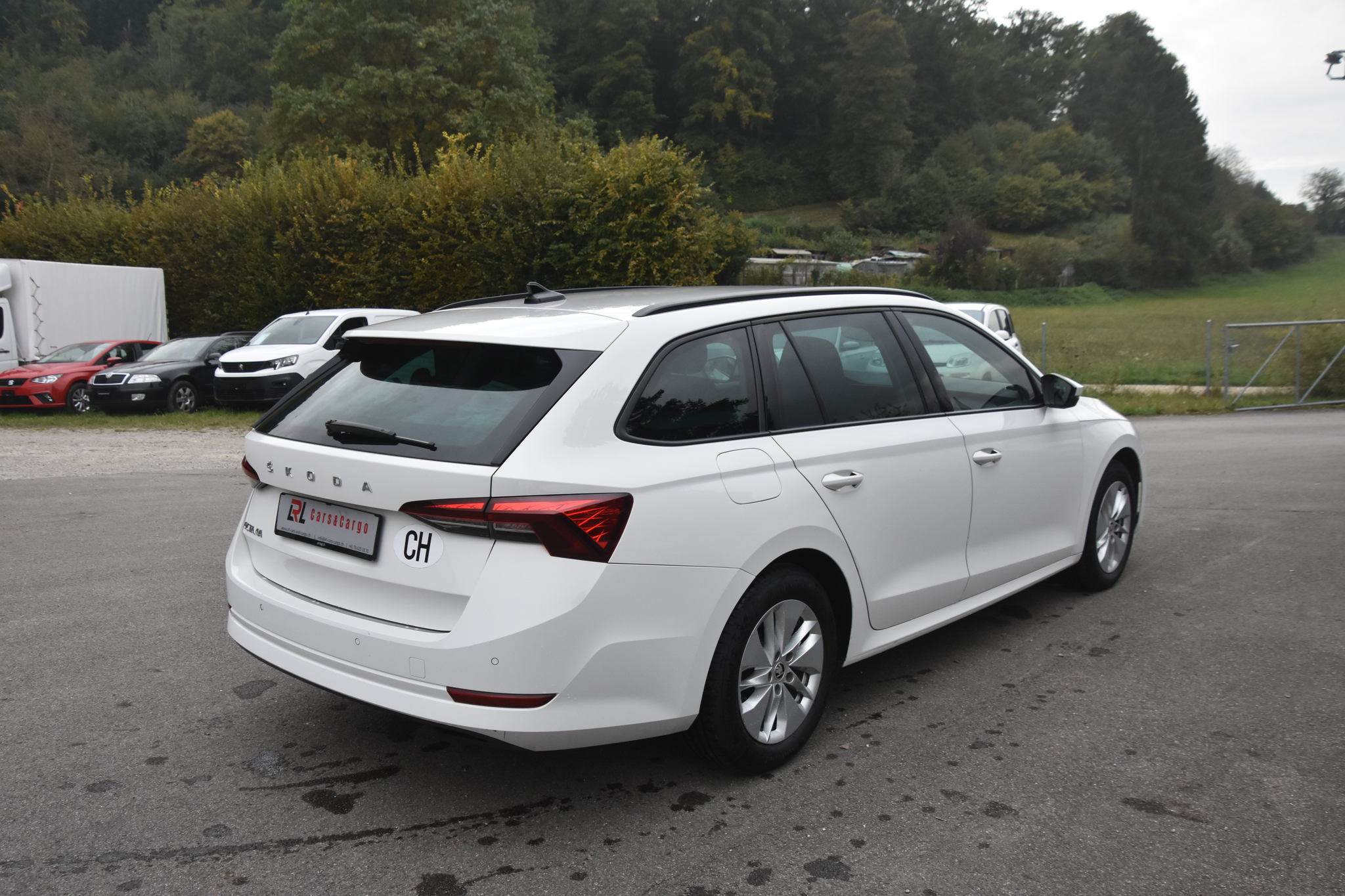 listing desktop thumbnail image 4