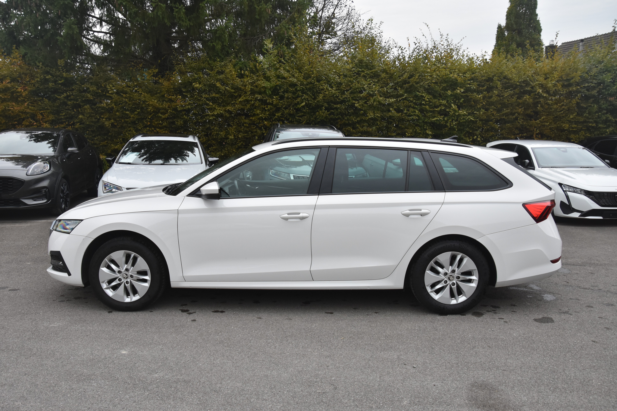 listing desktop thumbnail image 7