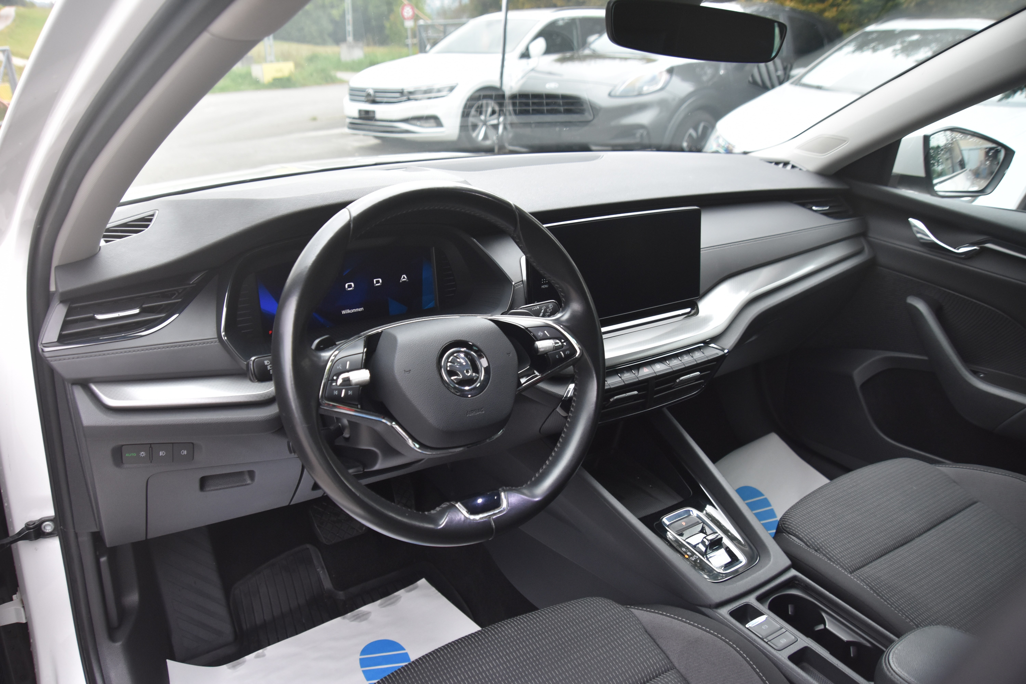 listing desktop thumbnail image 8