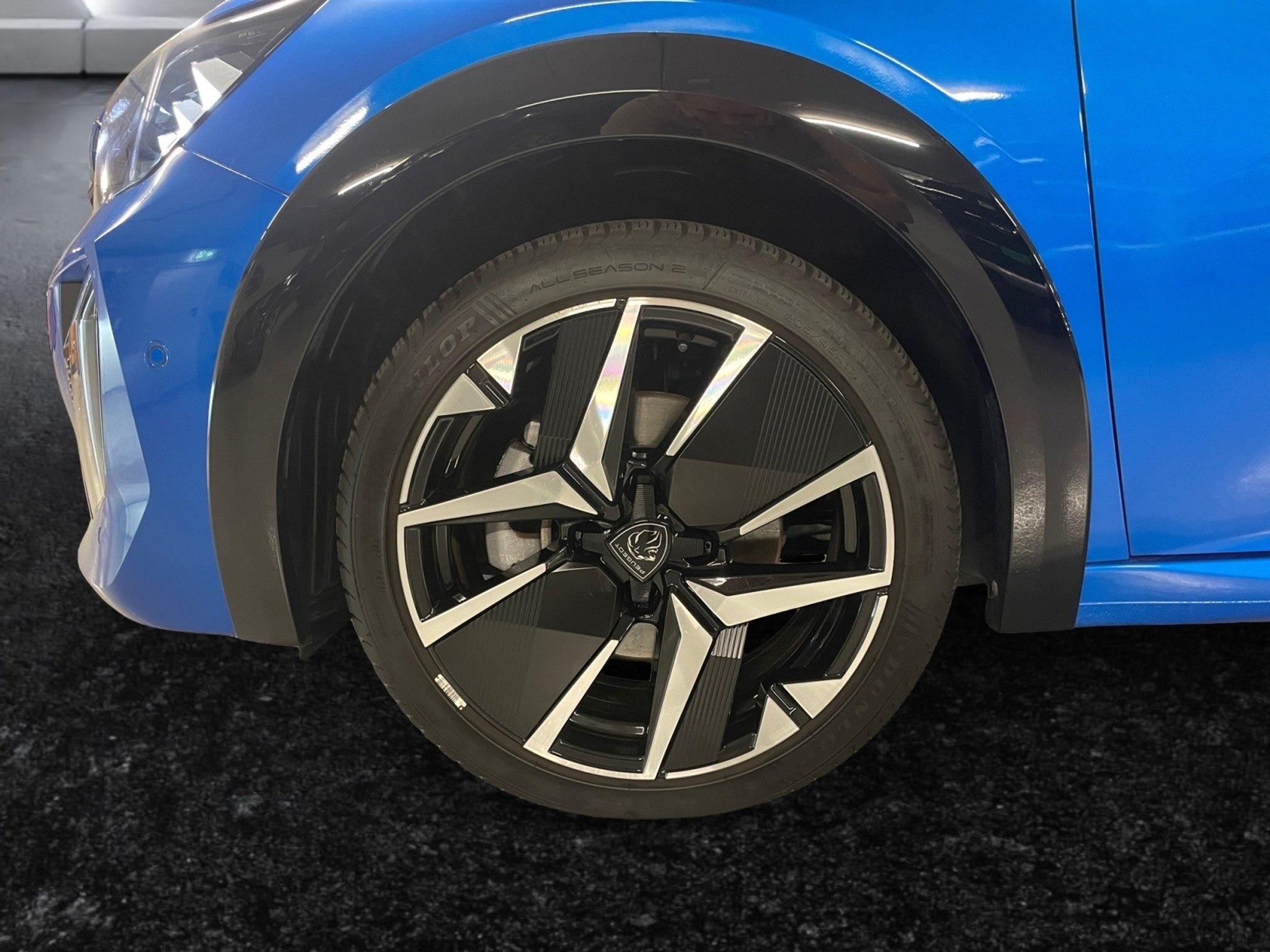 listing desktop thumbnail image 15