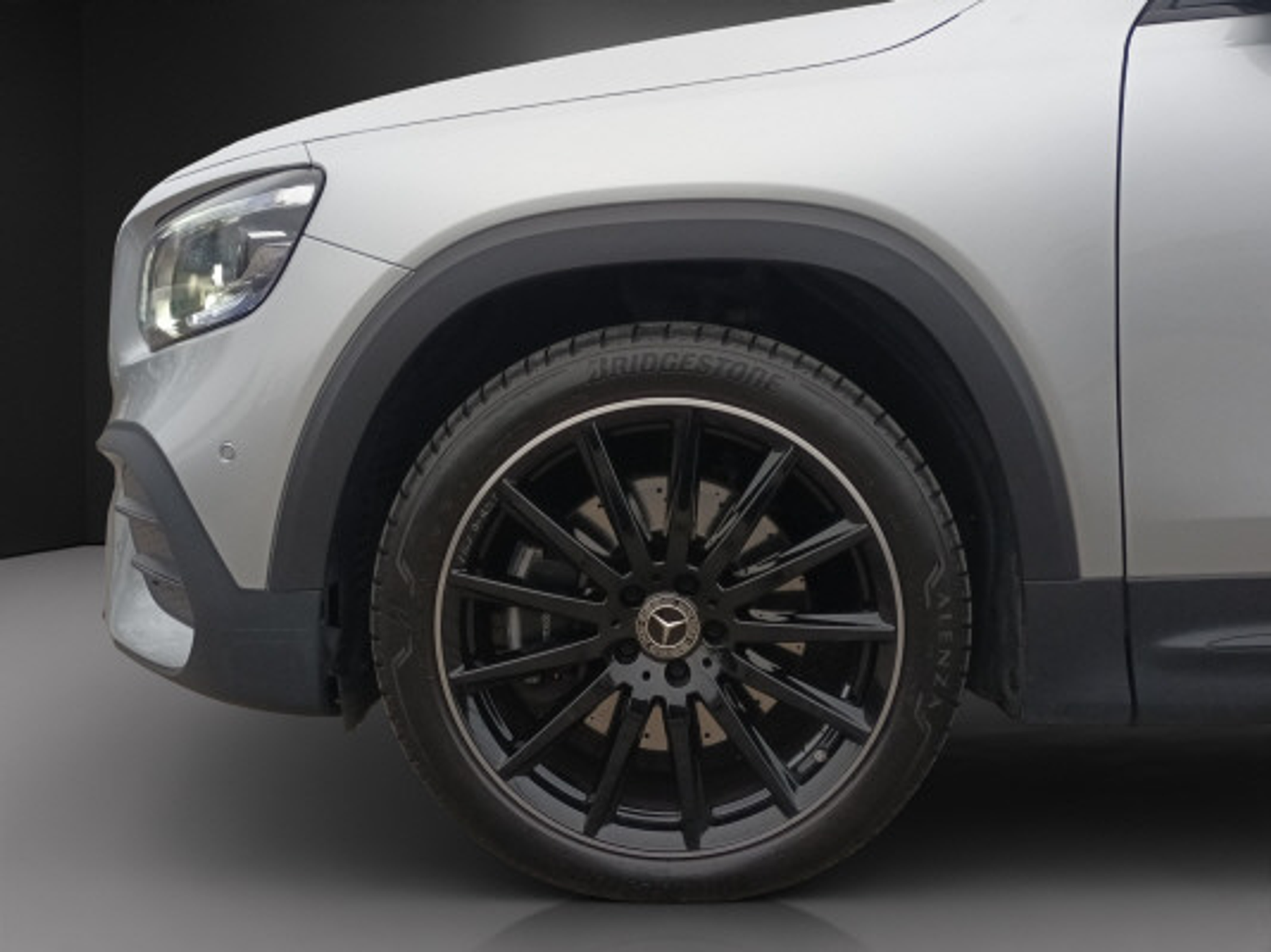 listing desktop thumbnail image 5