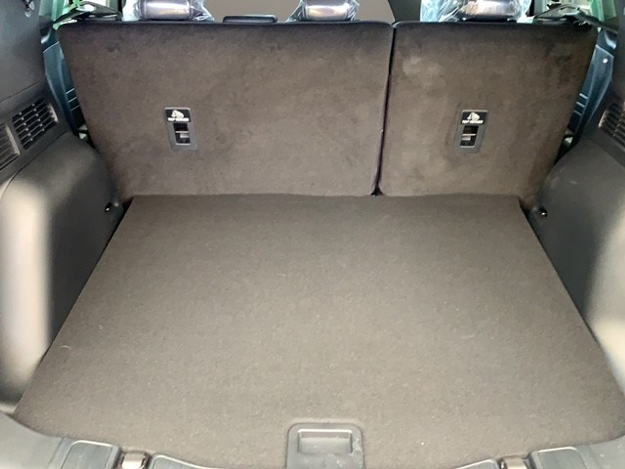 listing desktop thumbnail image 5