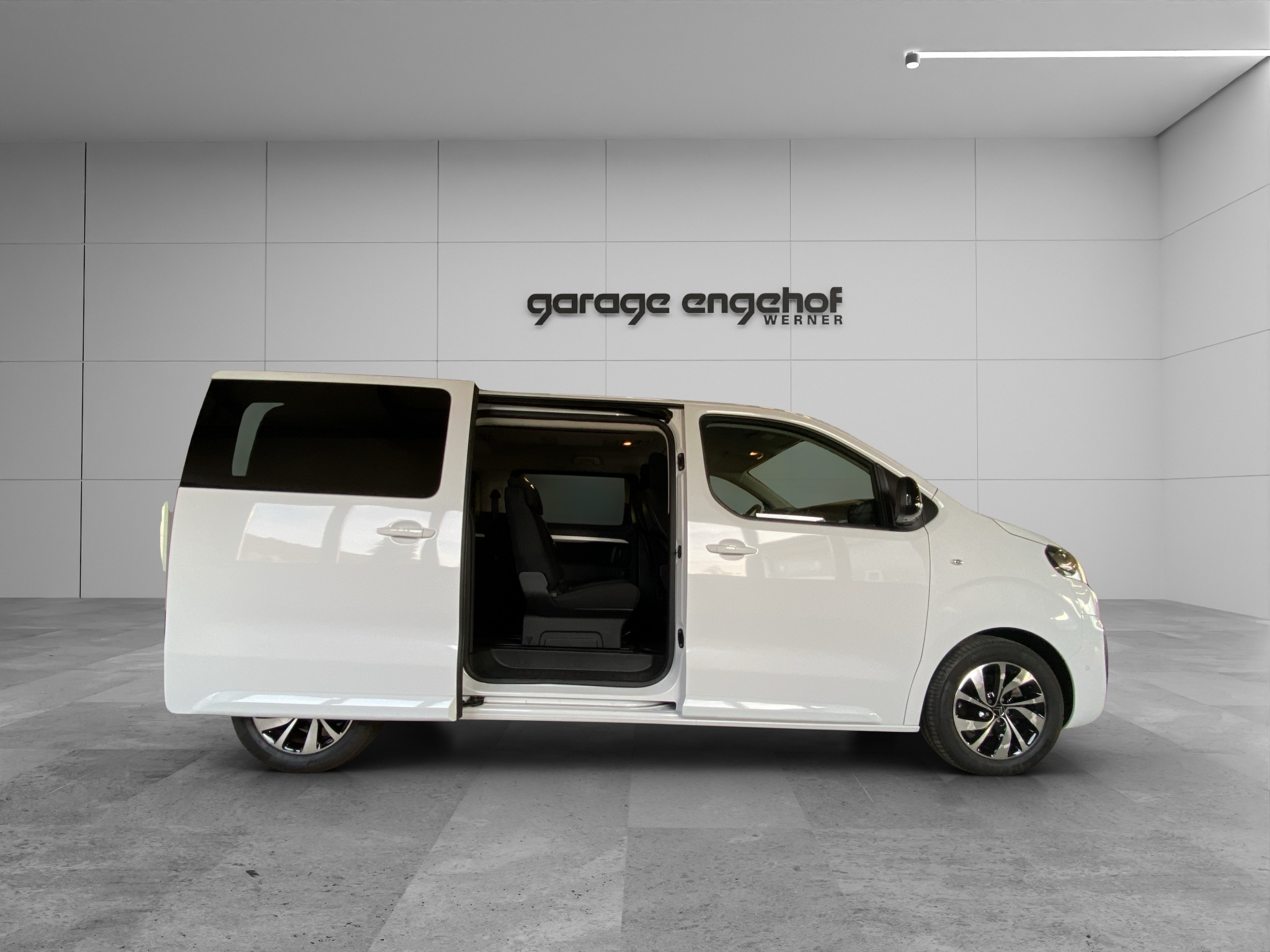 listing desktop thumbnail image 1