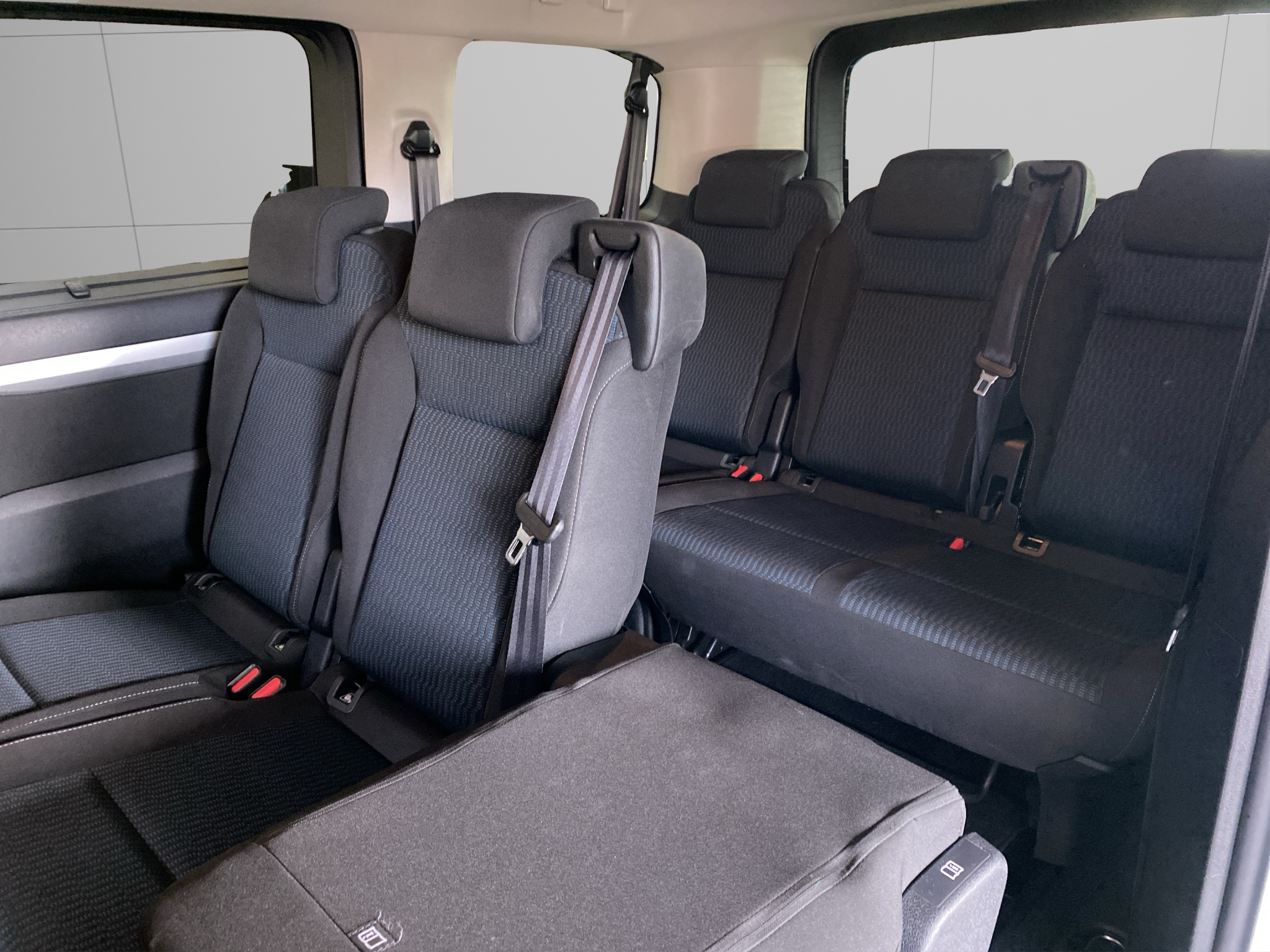 listing desktop thumbnail image 11