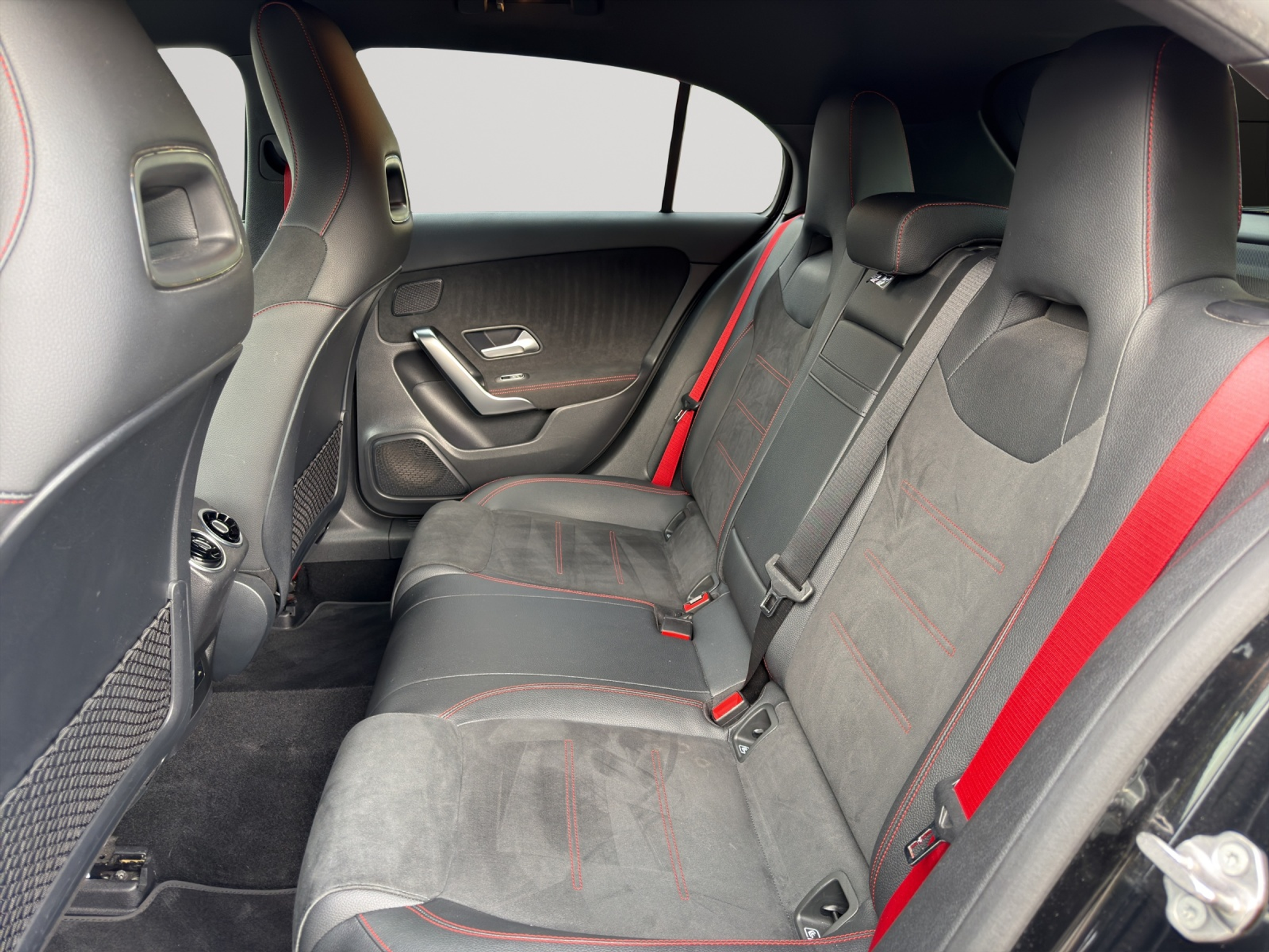 listing desktop thumbnail image 12