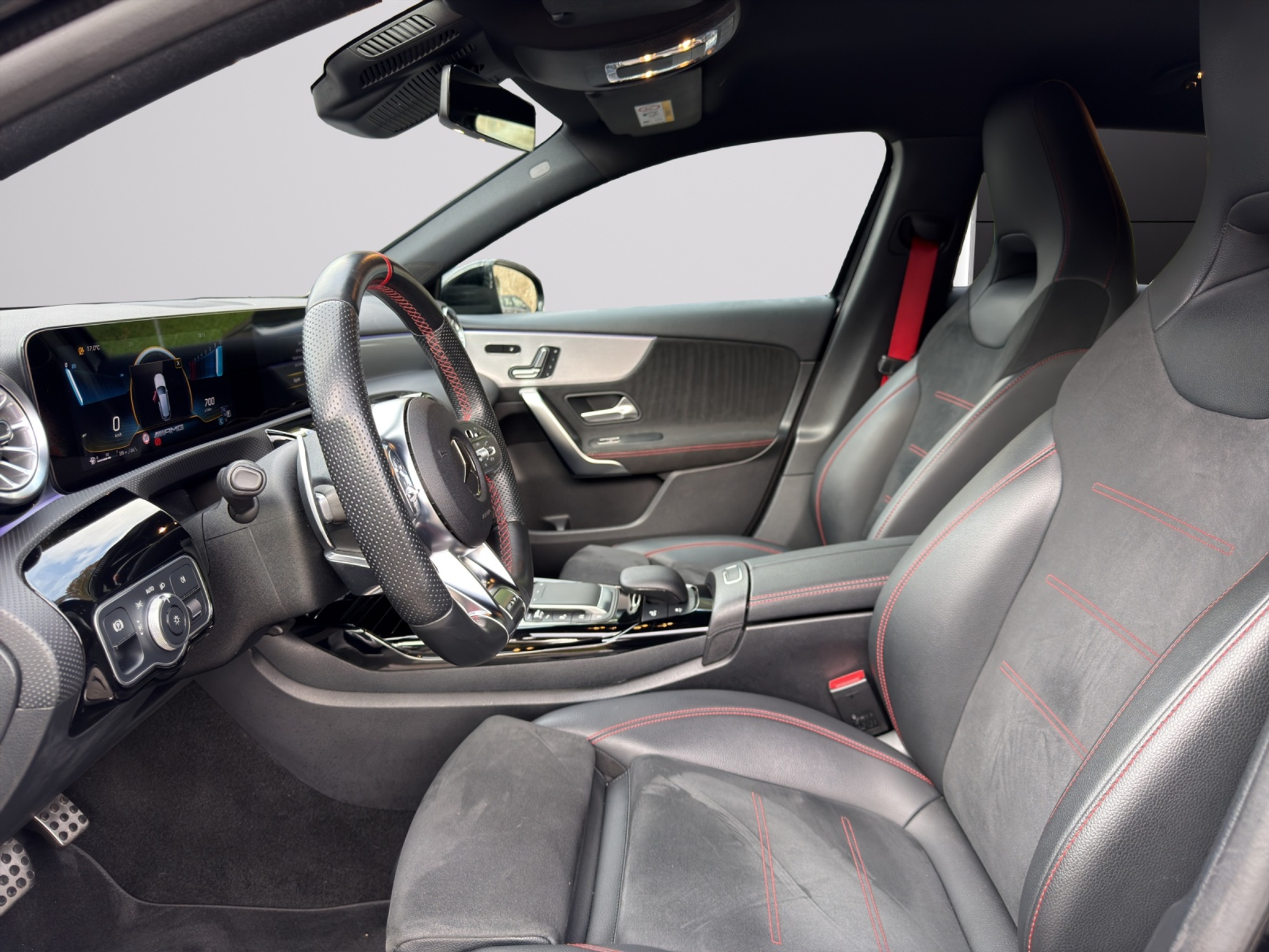 listing desktop thumbnail image 6