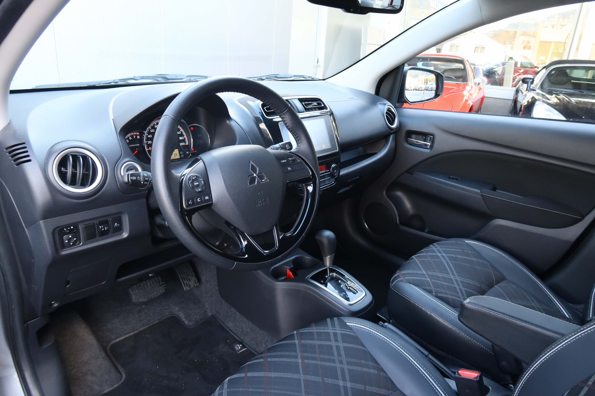 listing desktop thumbnail image 5