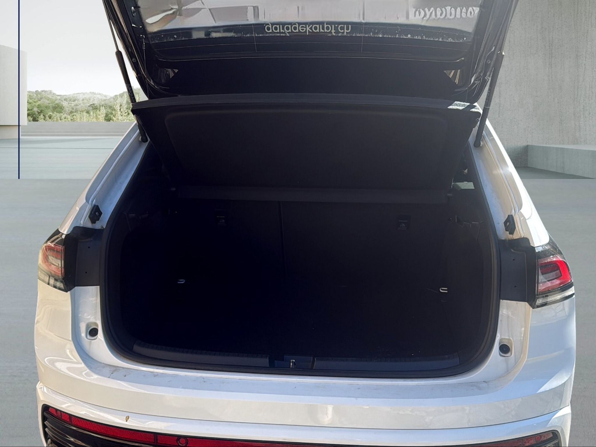 listing desktop thumbnail image 9