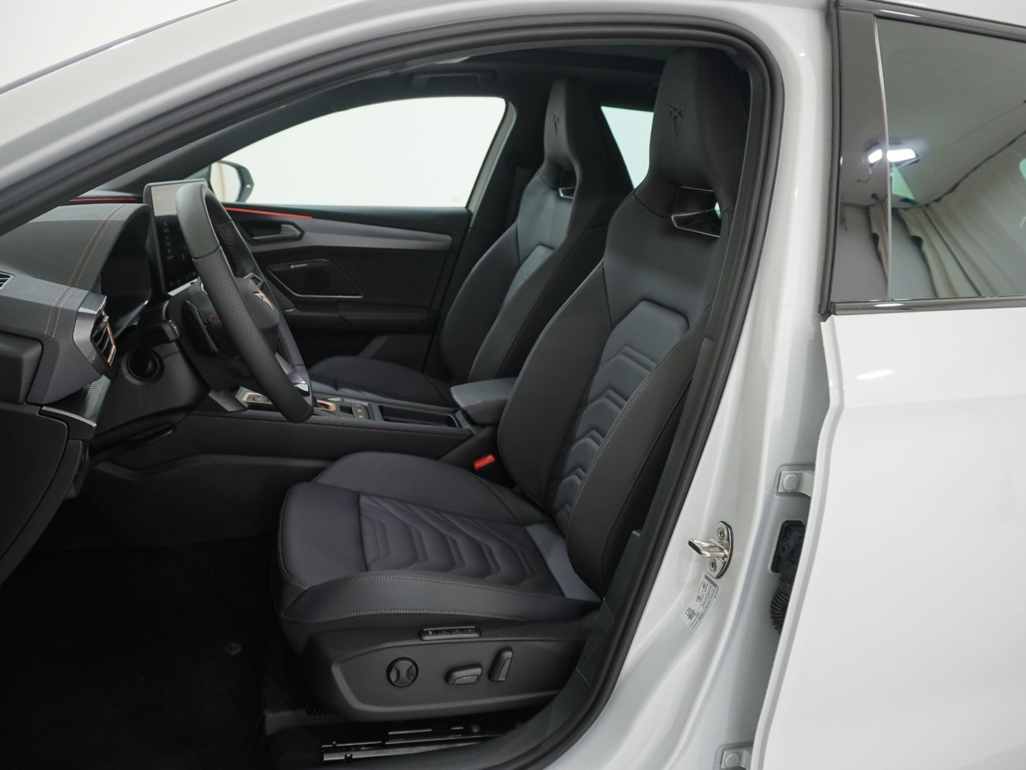 listing desktop thumbnail image 12