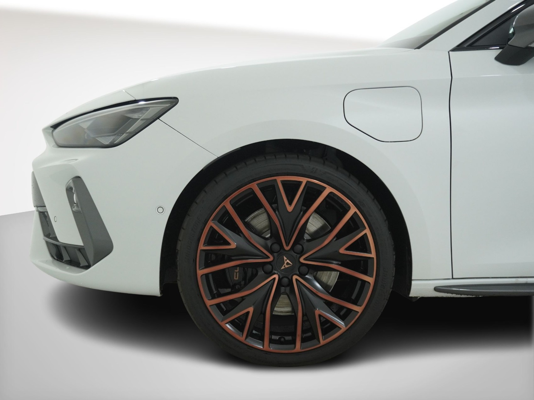 listing desktop thumbnail image 9